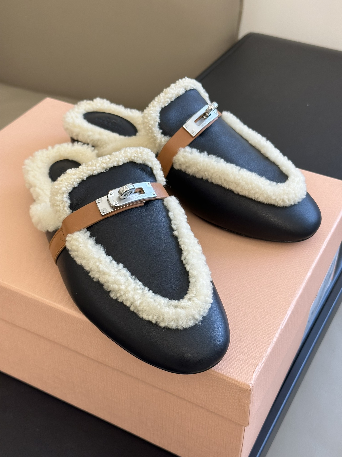 H**mes slides