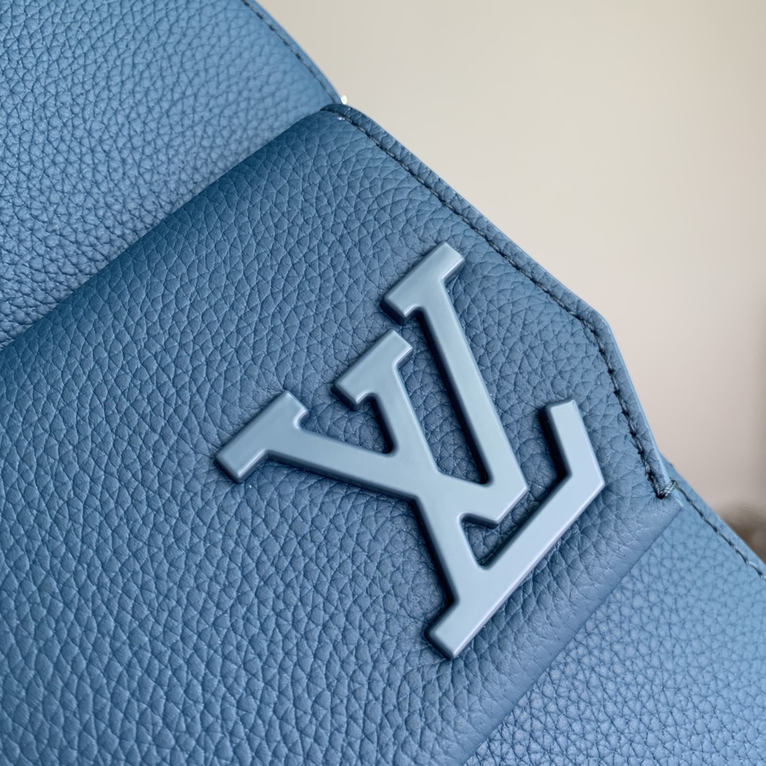 l0*is V*t0n pilot backpack-20.0 x 30.0 x 4cm
