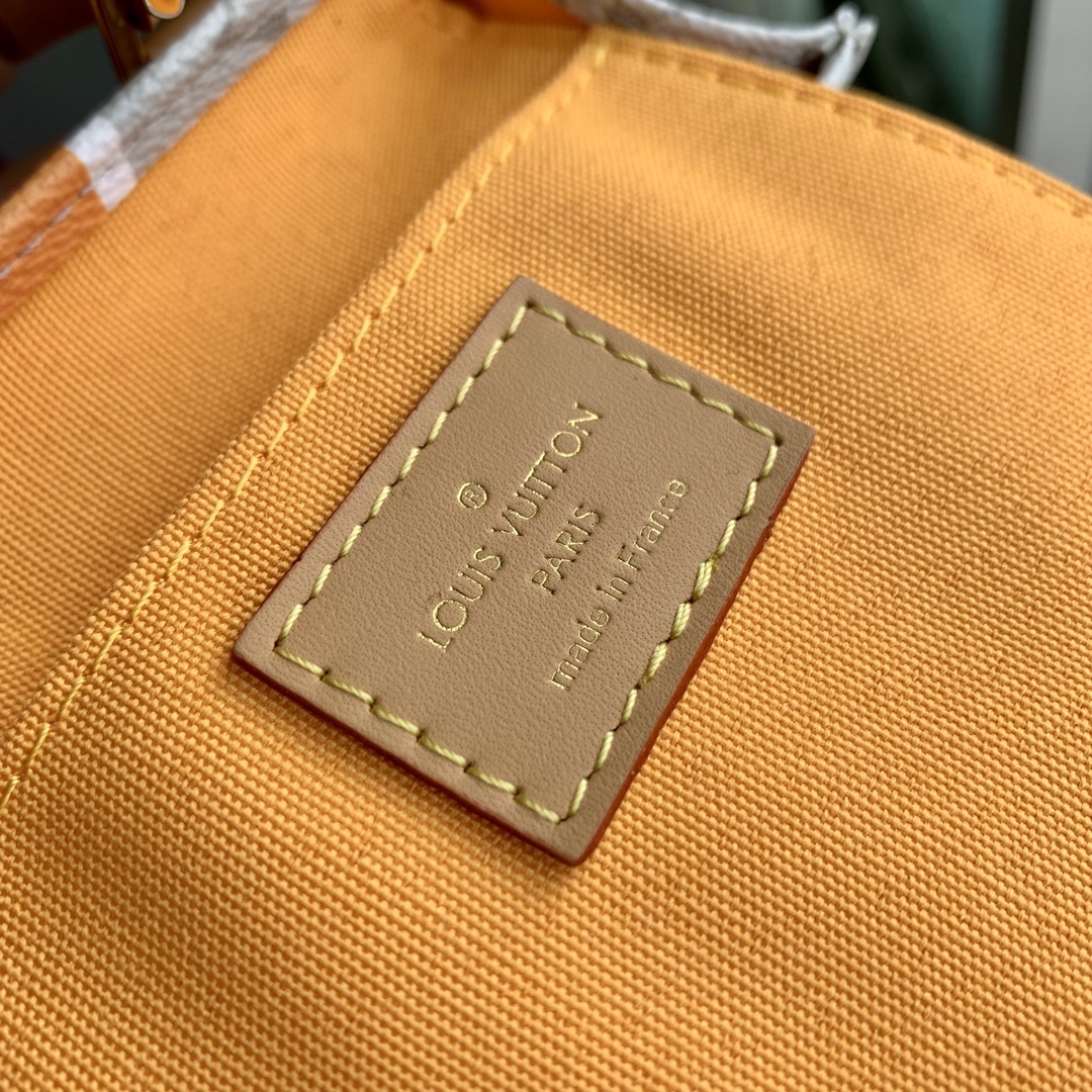l0*is V*t0n petit sac plat -14 x 17 x 5cm