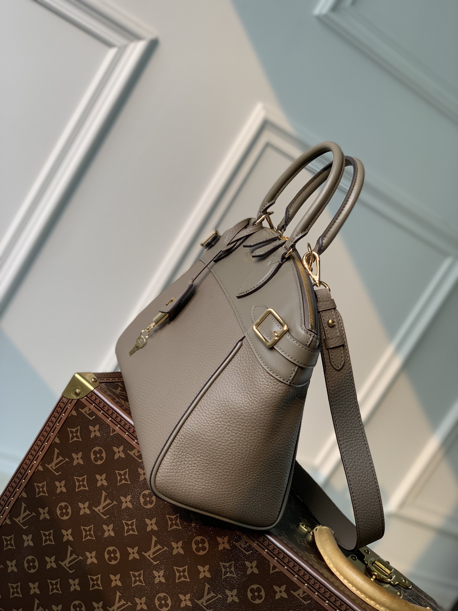 l0*is V*t0n lock it tote mm-36×29×15cm