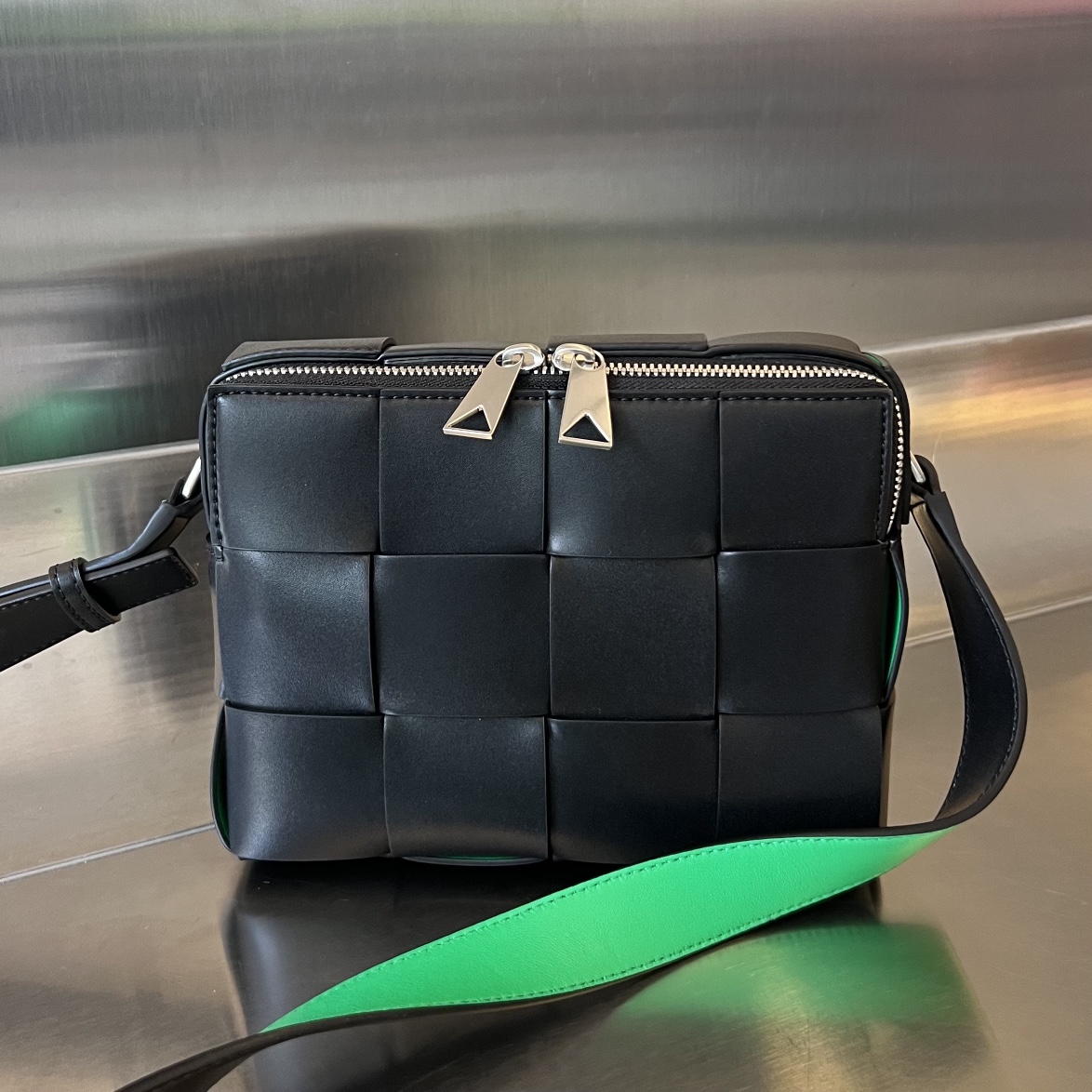 b0tte*a Ven*ta camera bag-20x15x5cm