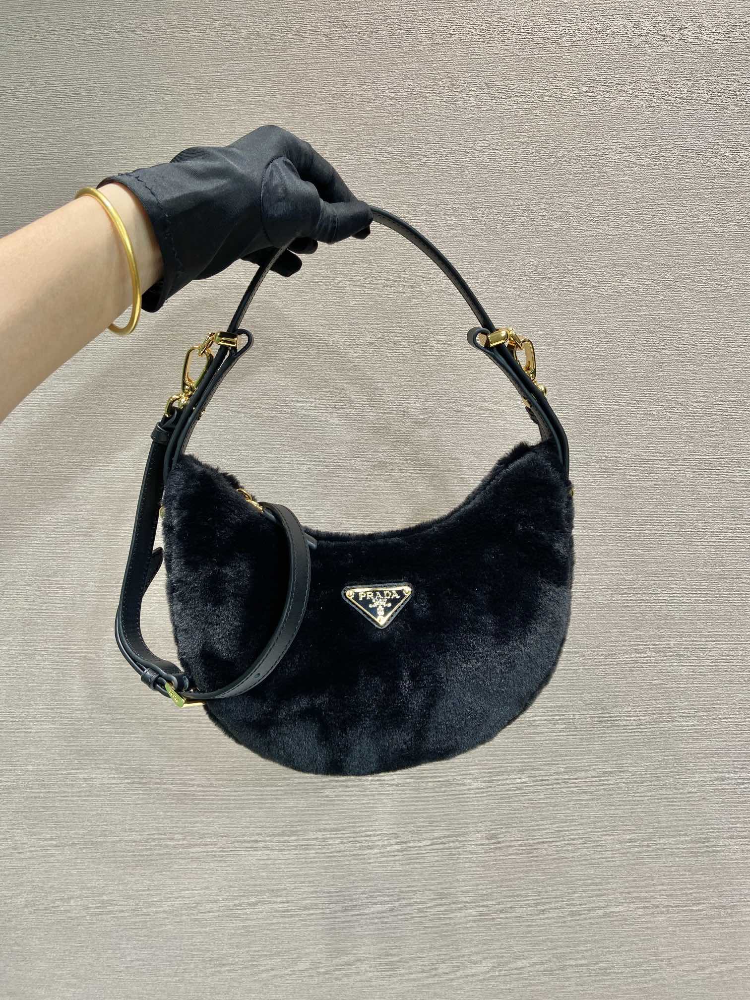 Pra*a moon handbags 1bc194-22.5*18.5*6.5cm