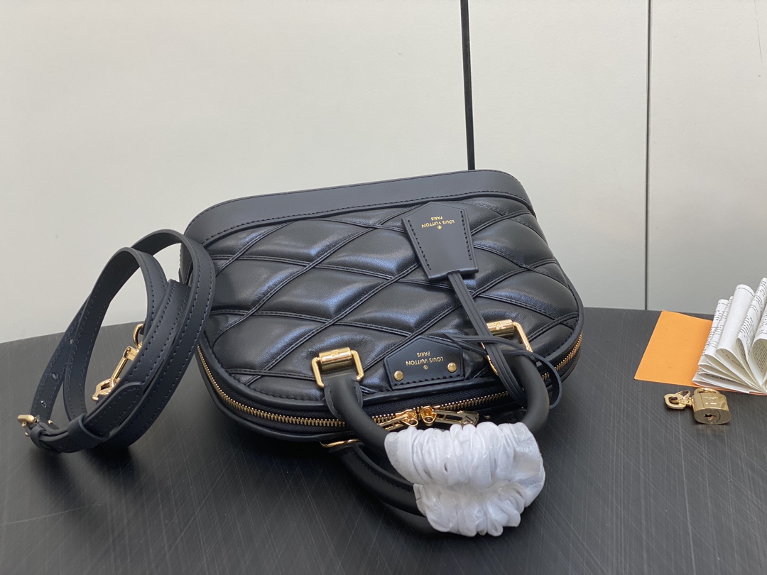 l0*is V*t0n m22878 alma bb-23.5 x 17.5 x 11.5cm