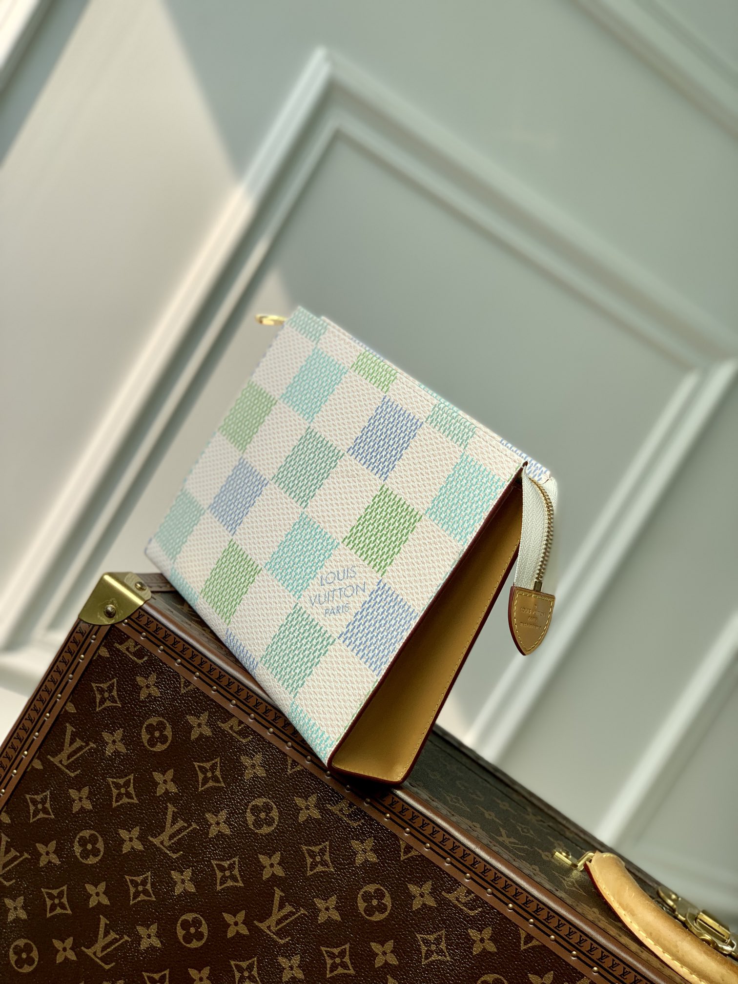 l0*is V*t0n pochette accessoires-26x20cm