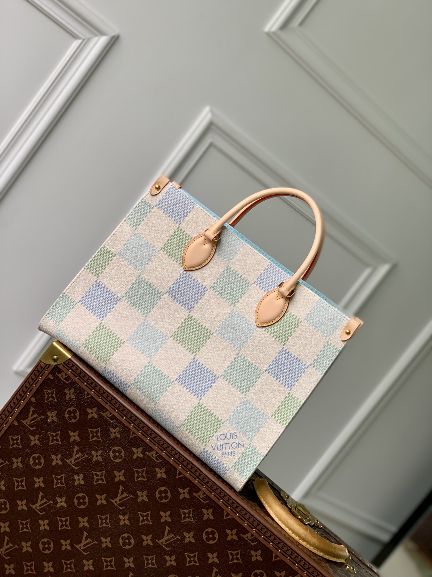 l0*is V*t0n onthego handbag-35*27*14cm