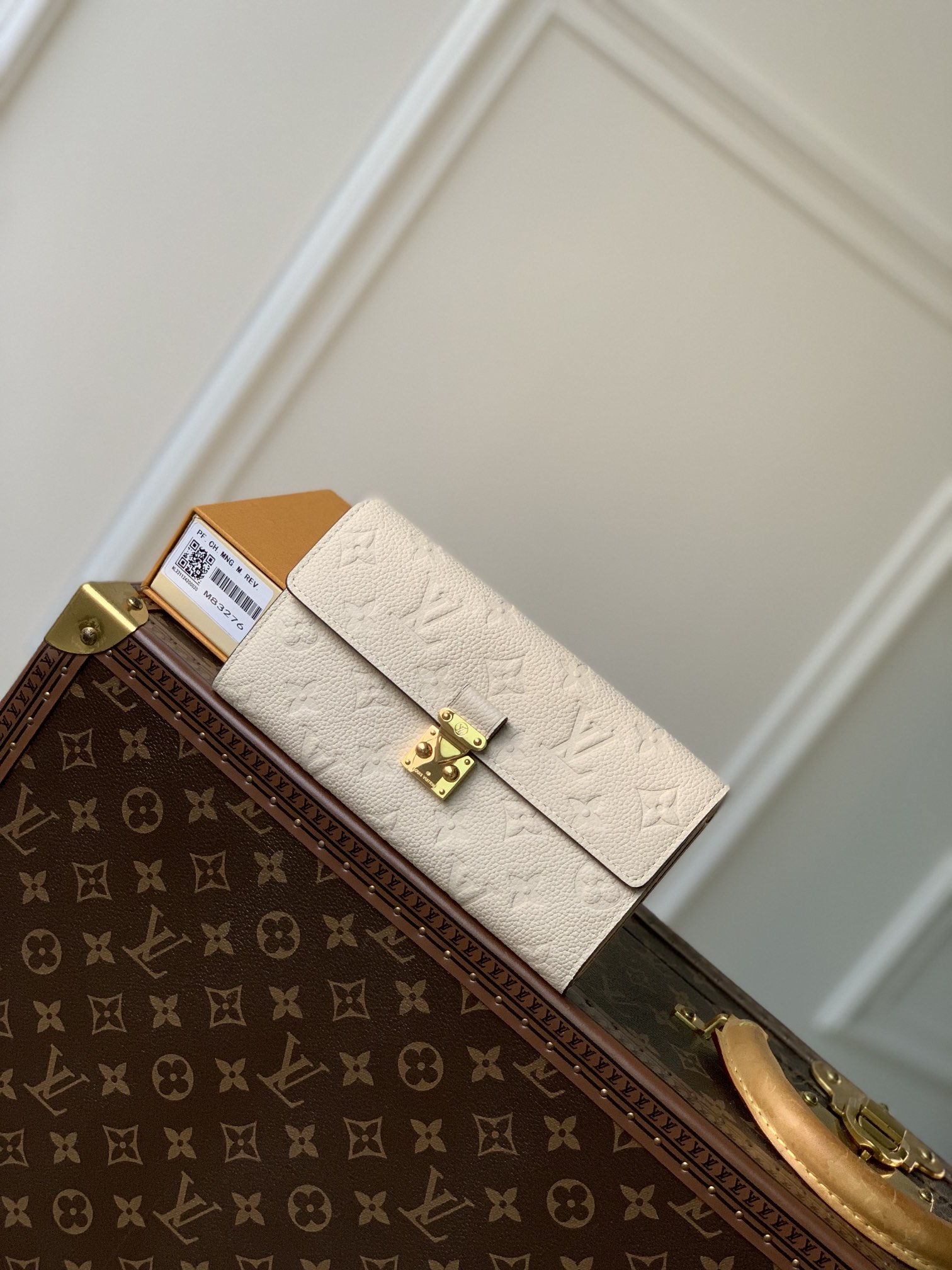 l0*is V*t0n wallet-19*11*3cm