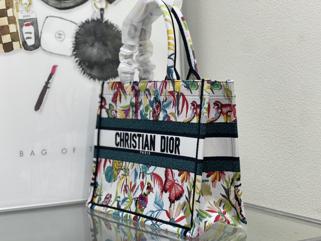 D*or small book tote-36.5cm