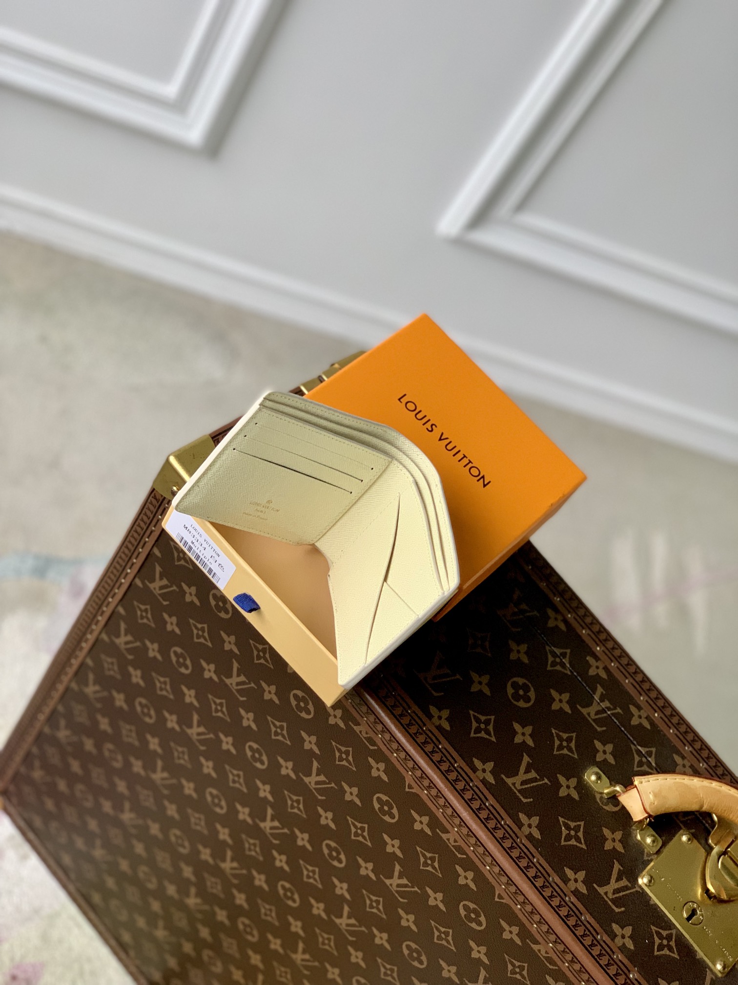 l0*is V*t0n multiple wallet-m83334-11.5 x 9 x 1.5 cm