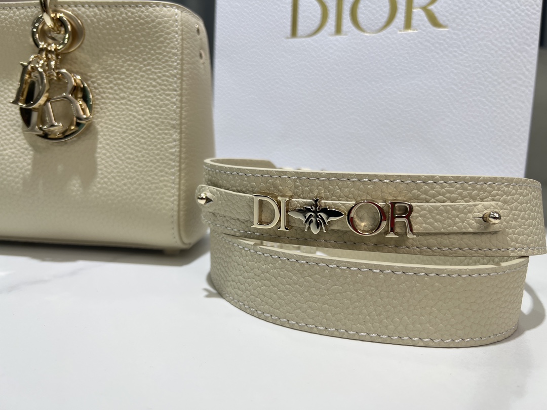 lady d-sire my abcD*or-26 x 15 x 8cm