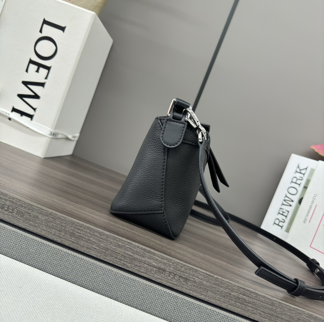 L0ew* puzzle edge bag-18*12.5*8cＭ