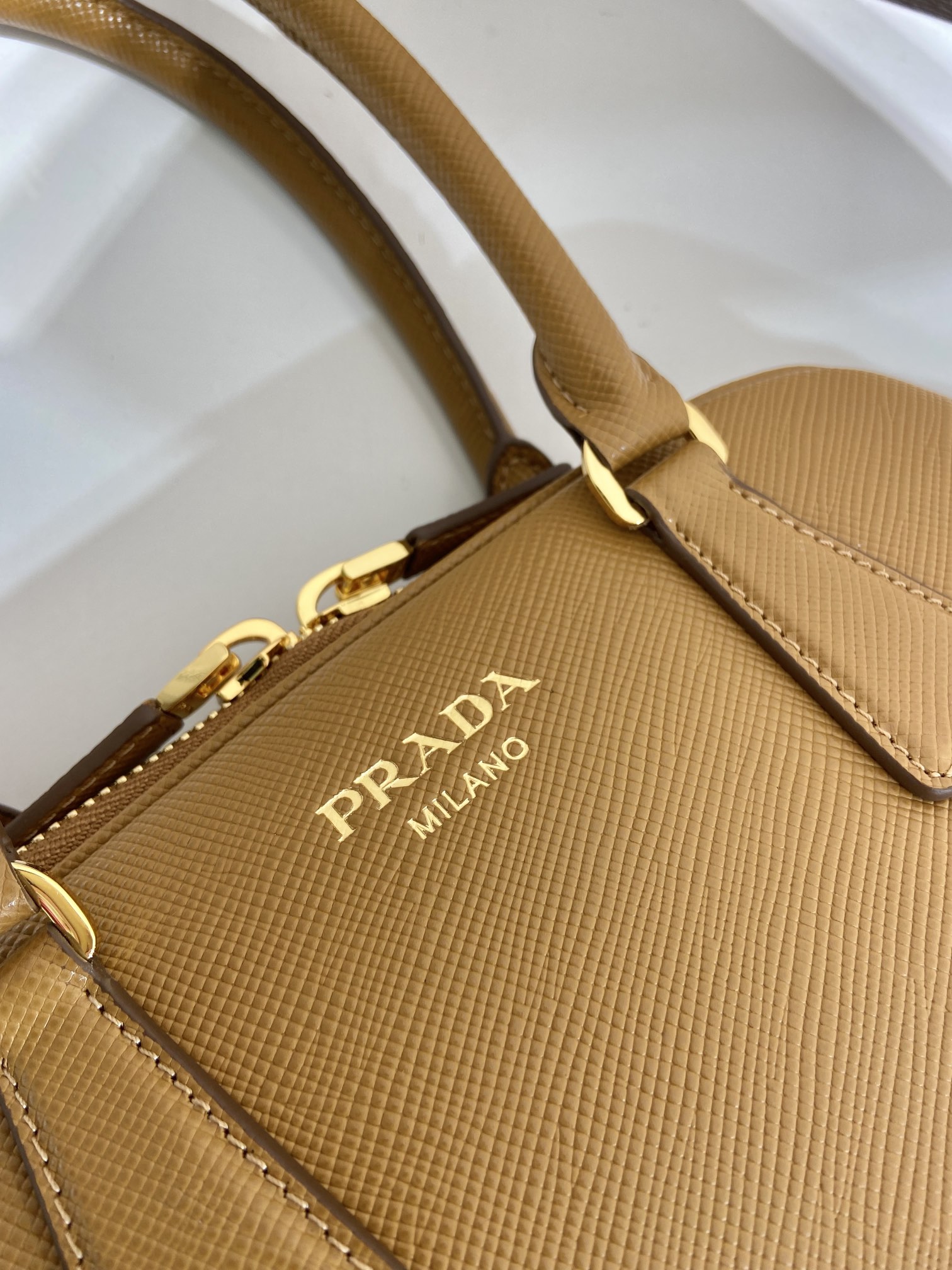 Pra*a 1bg537 shell bag-21*32*10.5cm
