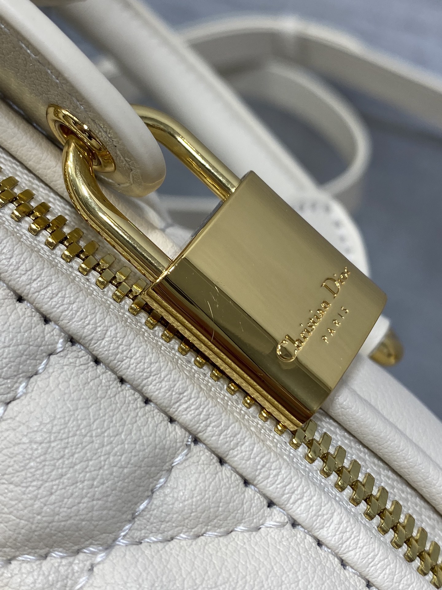 D*or groove bag-20.5*13.5*12cm