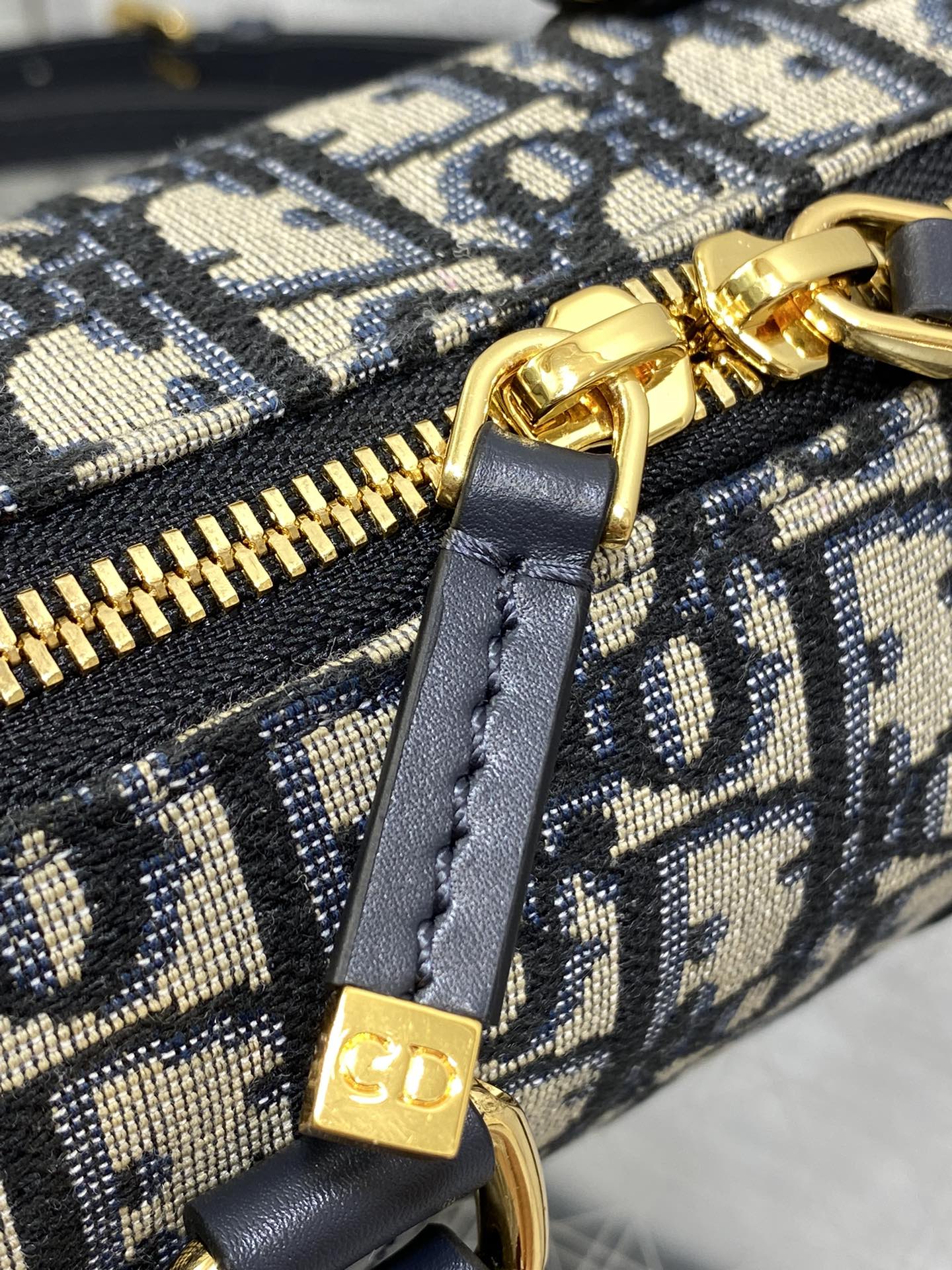 D*or groove bag-17*10*8cm