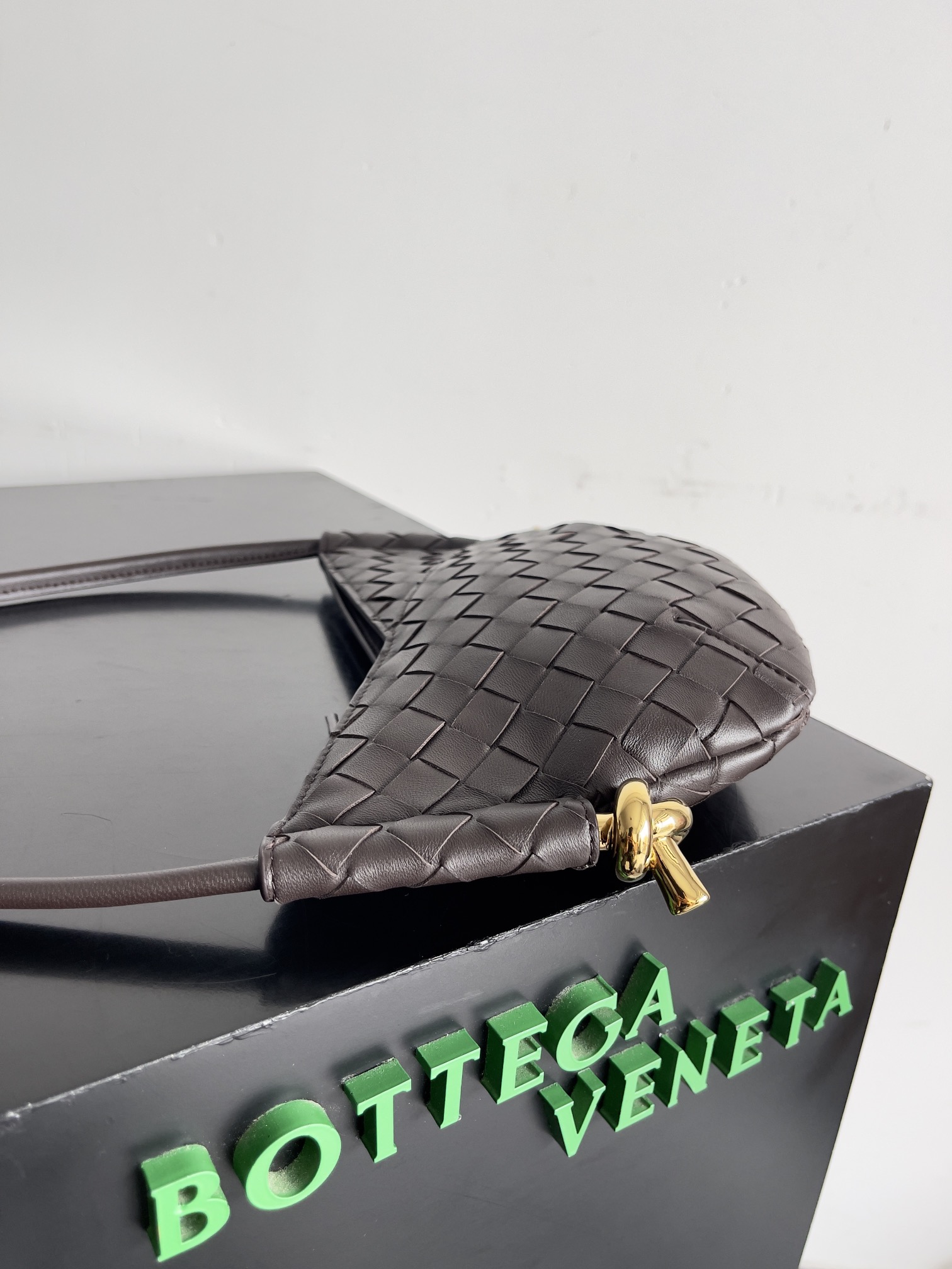 b0tte*a Ven*ta mini solstce bag-28*18*5cm