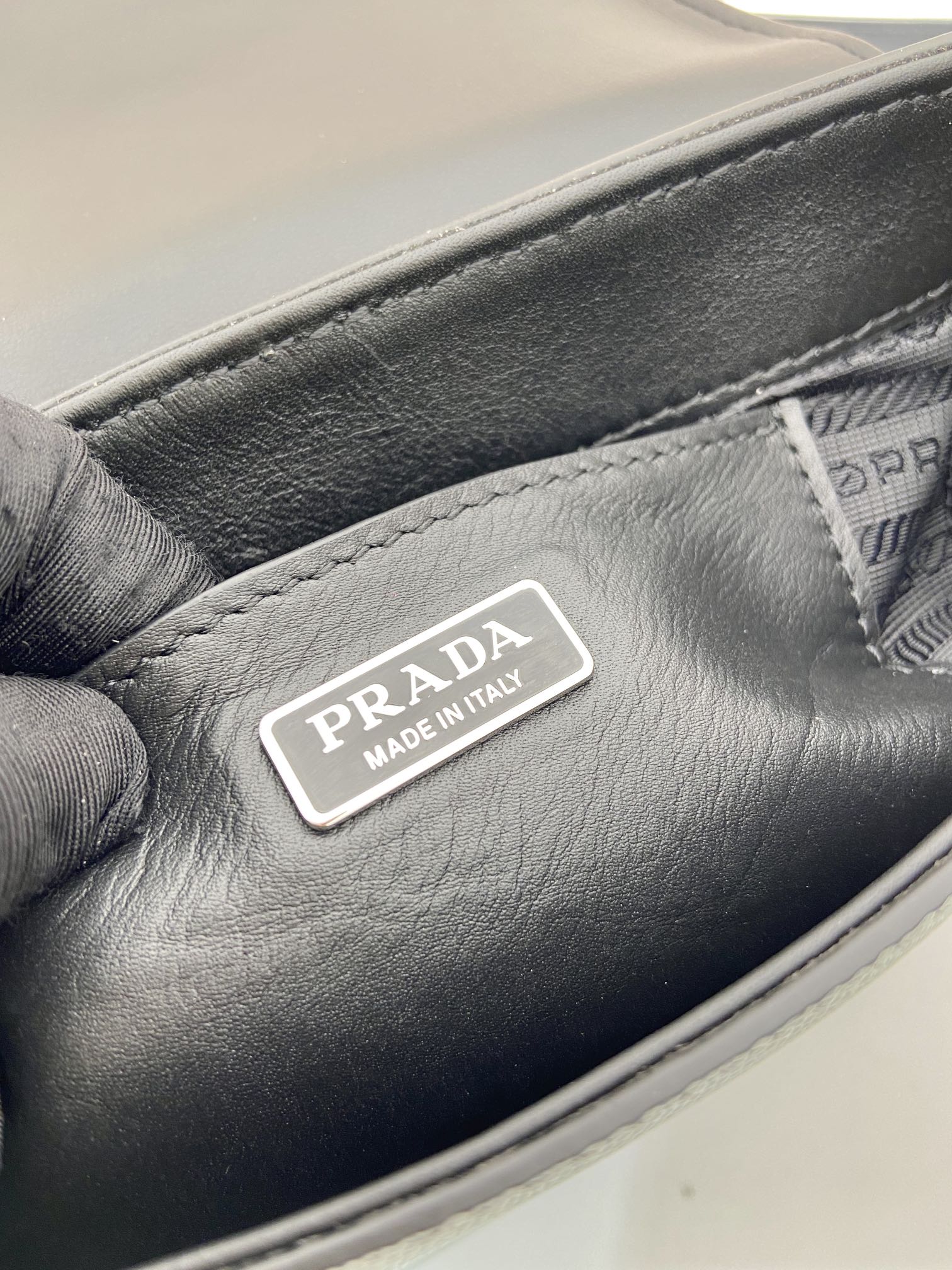 Pra*a shoulder 2vd061 bag-18*12.5*2.5cm