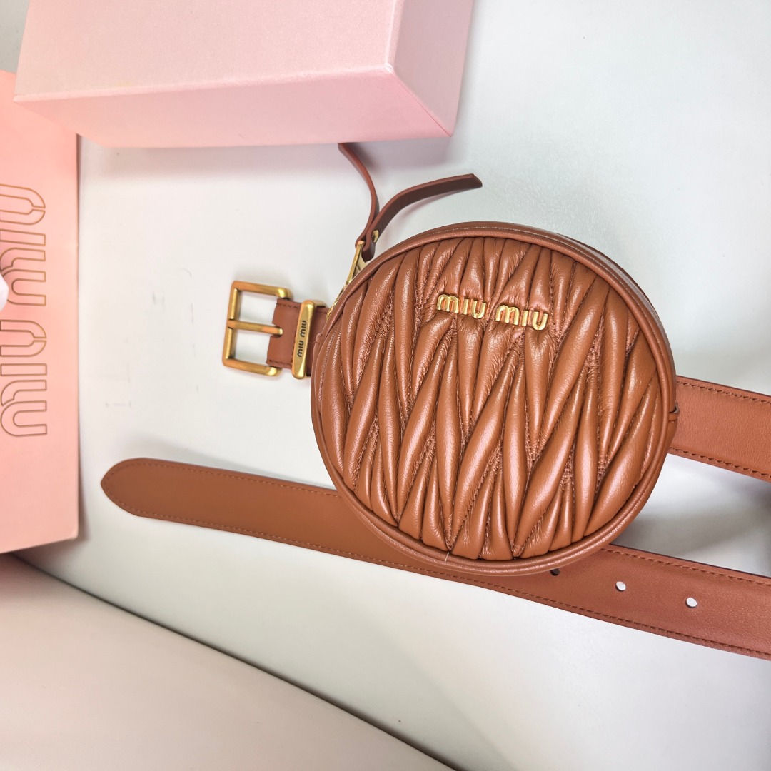 M*um*u belt bag