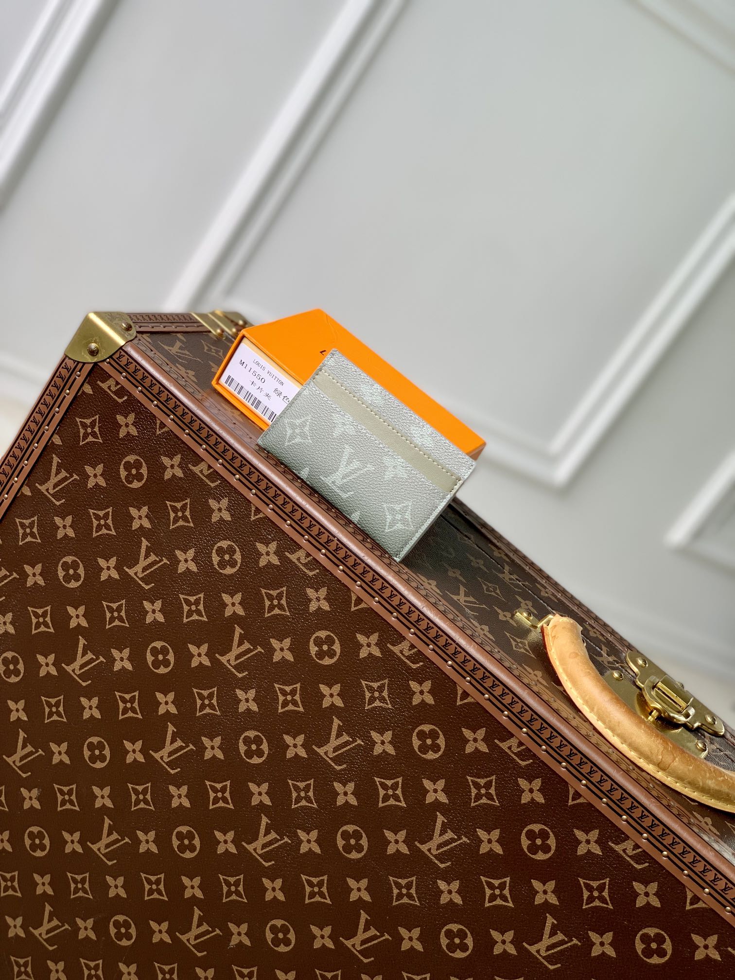 l0*is V*t0n wallet