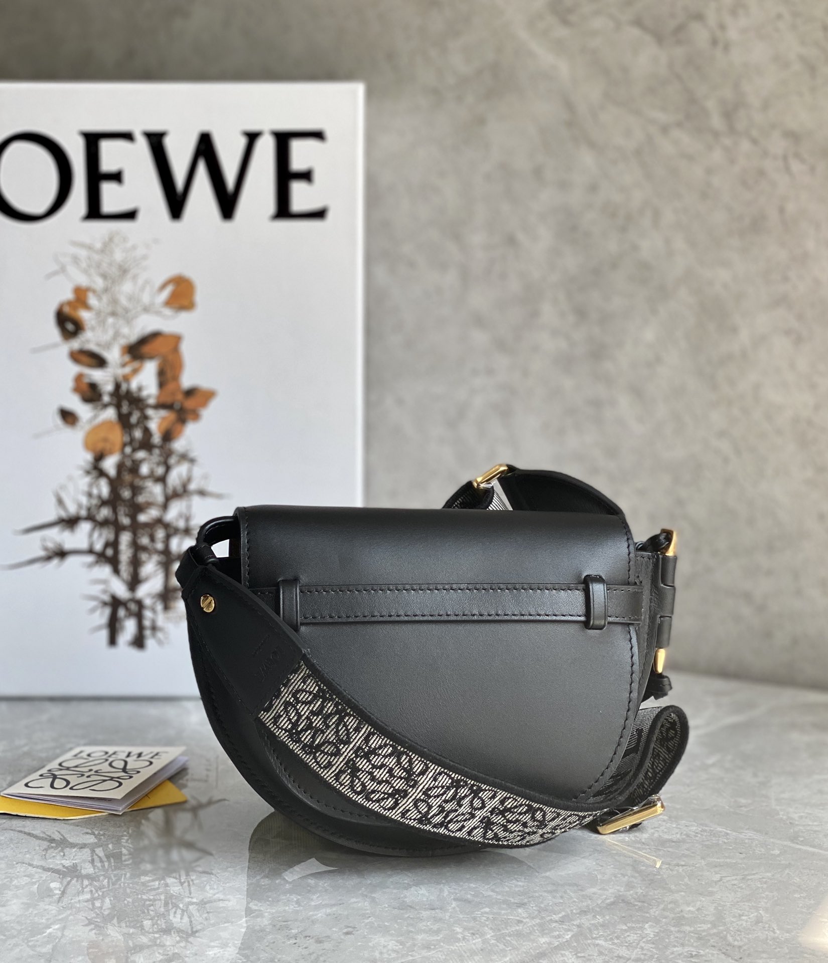 L0ew* mini puzzle gatedual bag-21*12.5*9cm