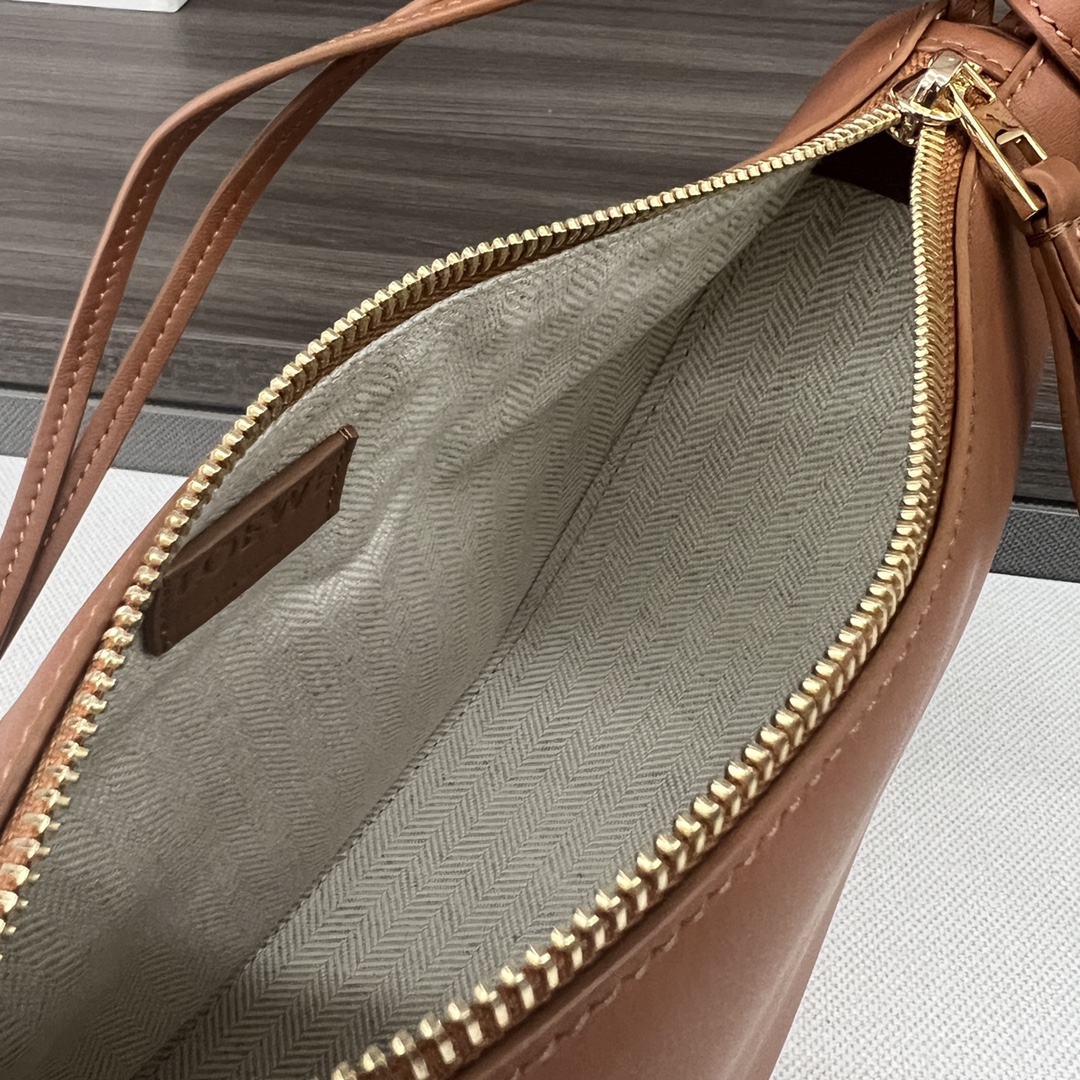 L0ew* hammock hobo bag-28*17*9.5cm