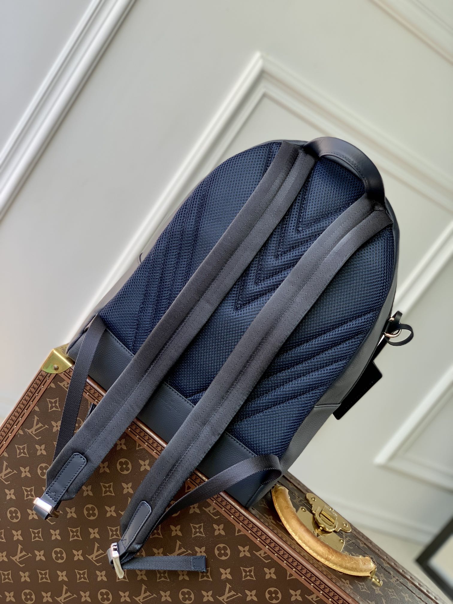 l0vis Vvtt0n aerogram backpack m22503-43*30*14cm