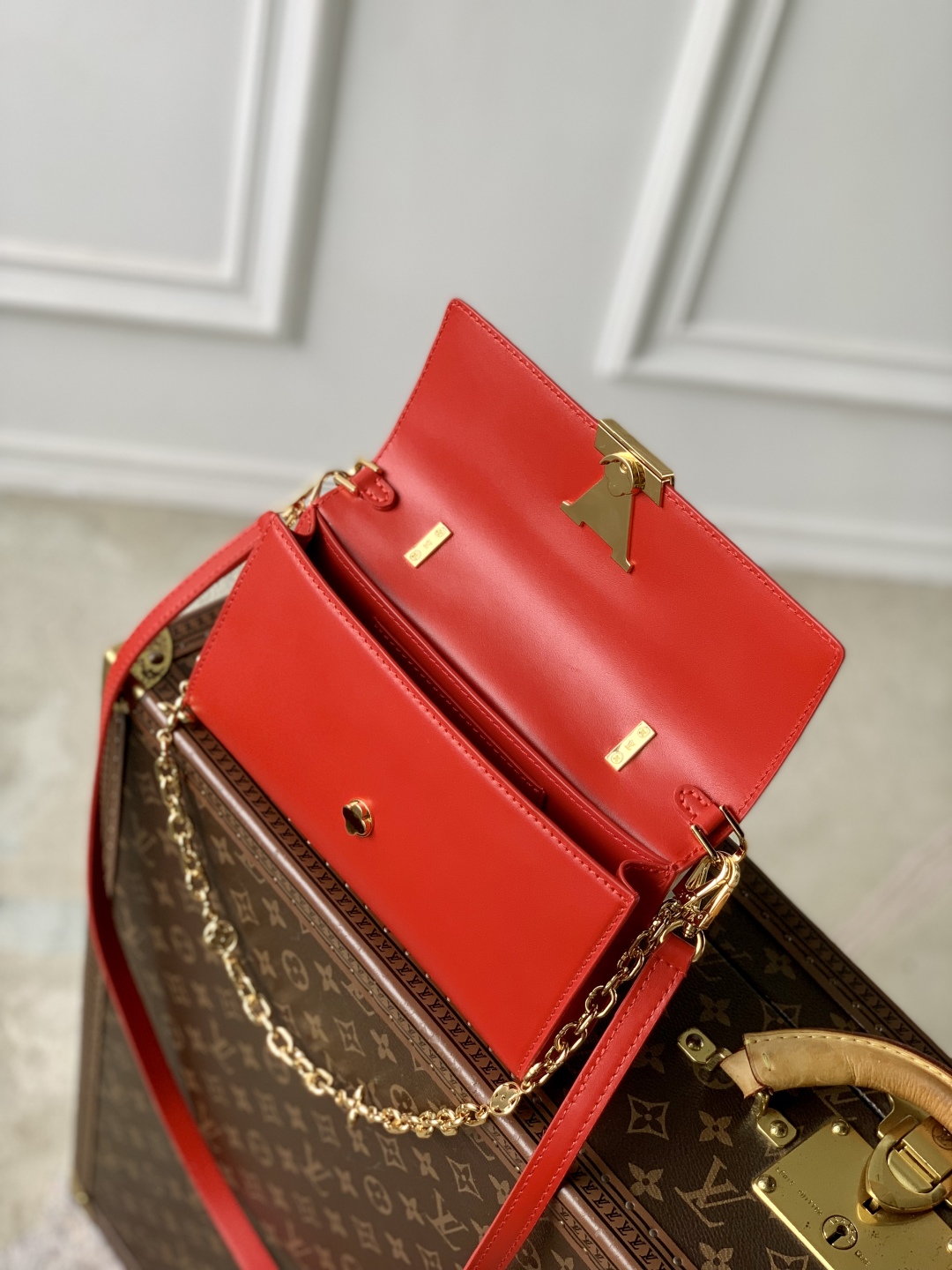 l0vis Vvtt0n wallet on chain capucines m12143-12 x 4 x 23cm