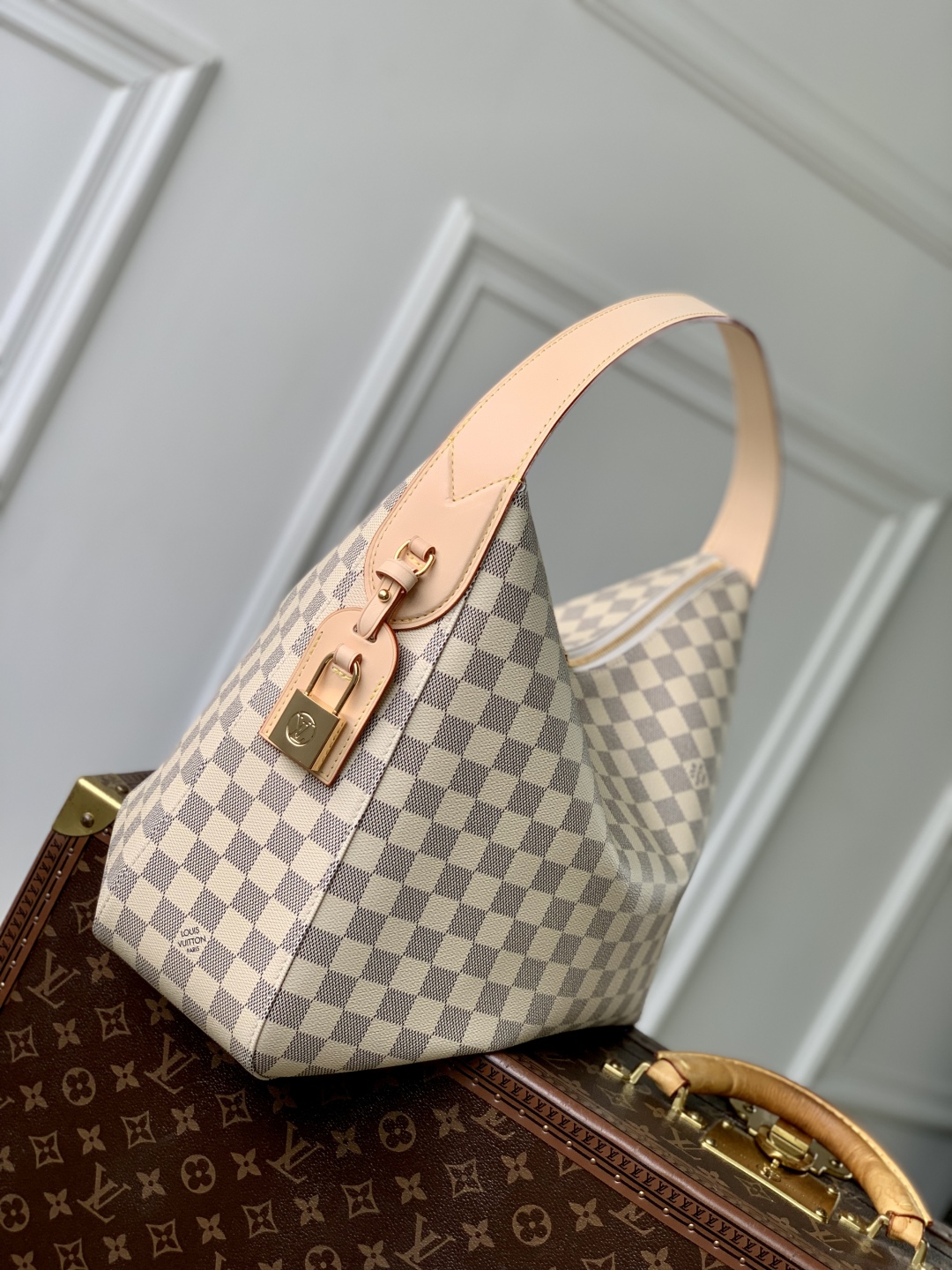 l0vis Vvtt0n slouchy bag-40 x 31 x 11cm