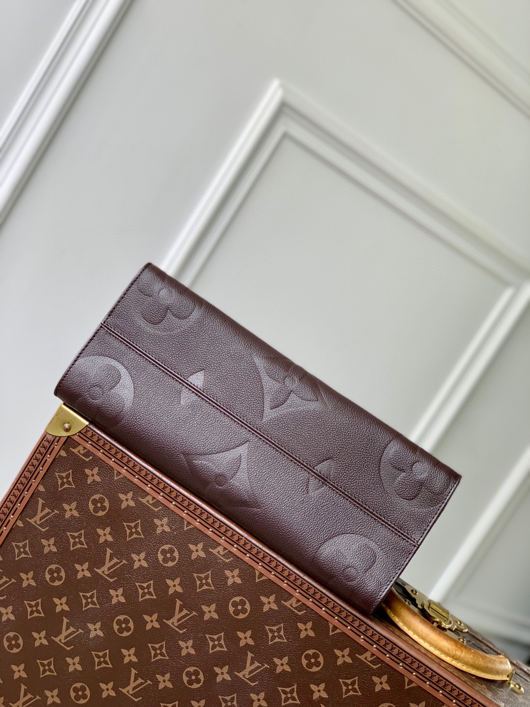 l0vis Vvtt0n onthego handbag-35*27*14cm