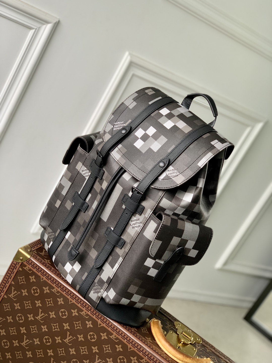 l0vis Vvtt0n christopher backpack m25016-38 x 44 x 12.5cm