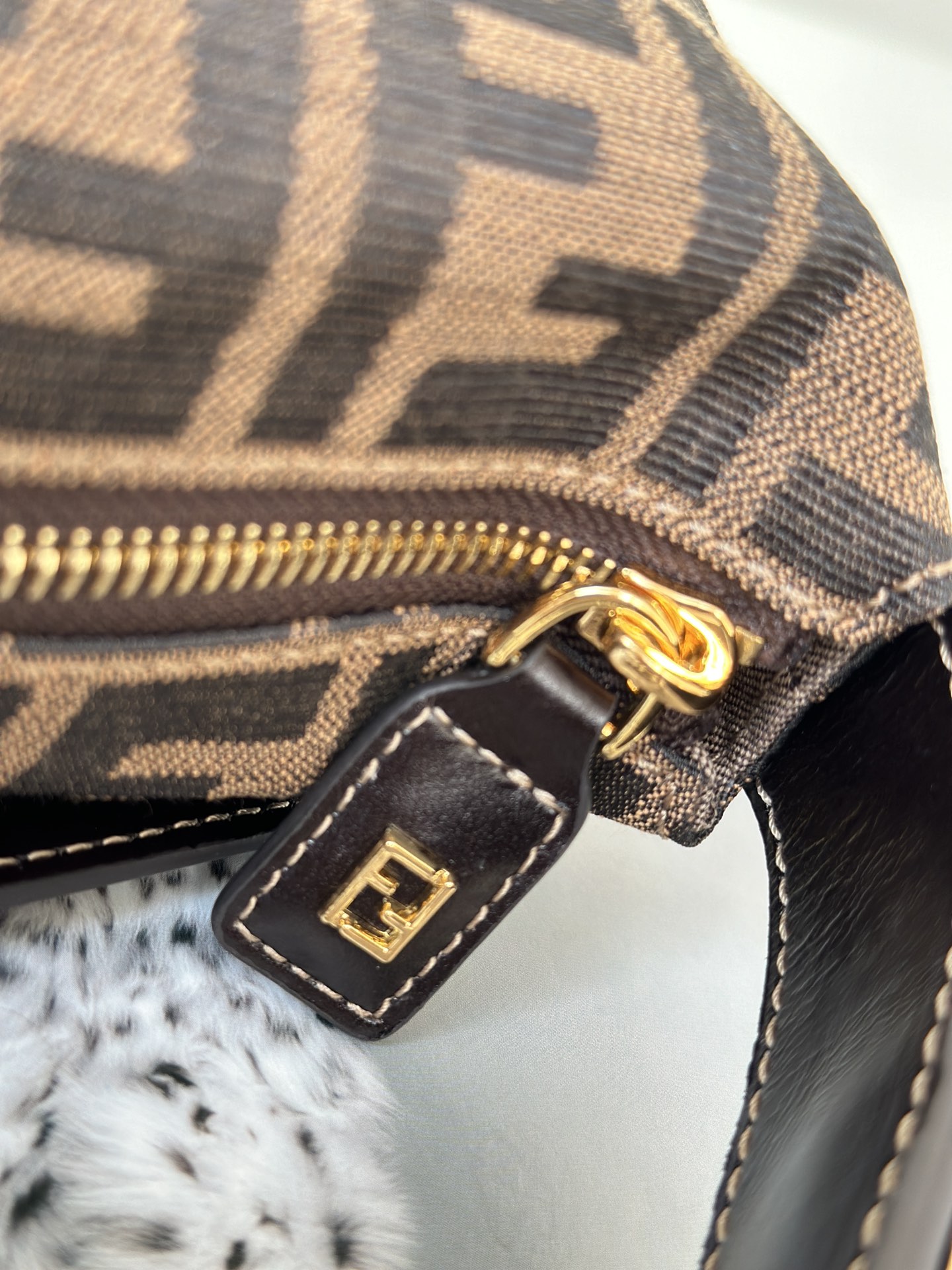 F**di vinatge bag-15×9×13cm