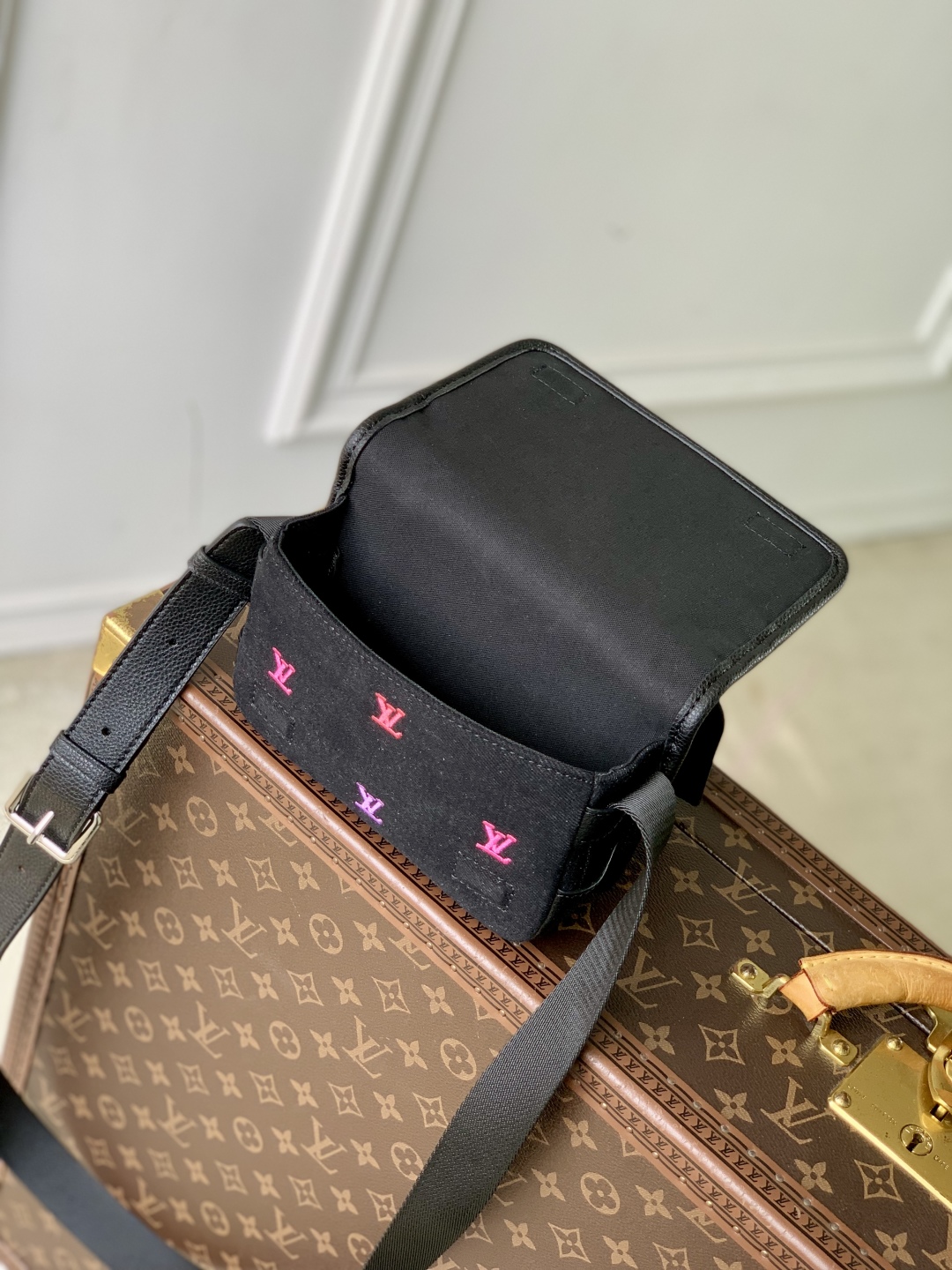 l0vis Vvtt0n bosphore wearable bag-m13963-19 x 12 x 7cm