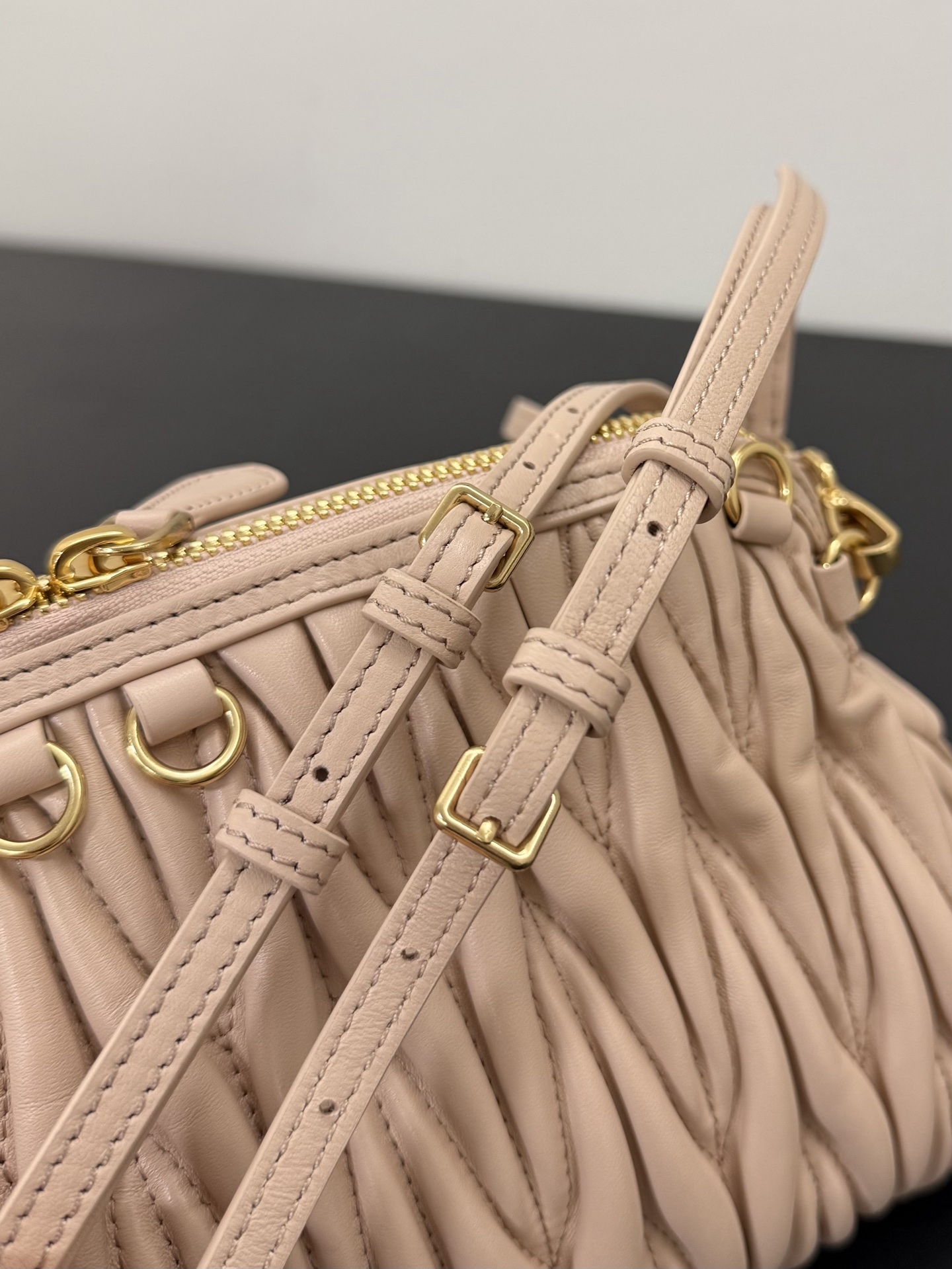 Miu Miu Matelassé Leather Clutch Bag-28* 14.5* 10CM