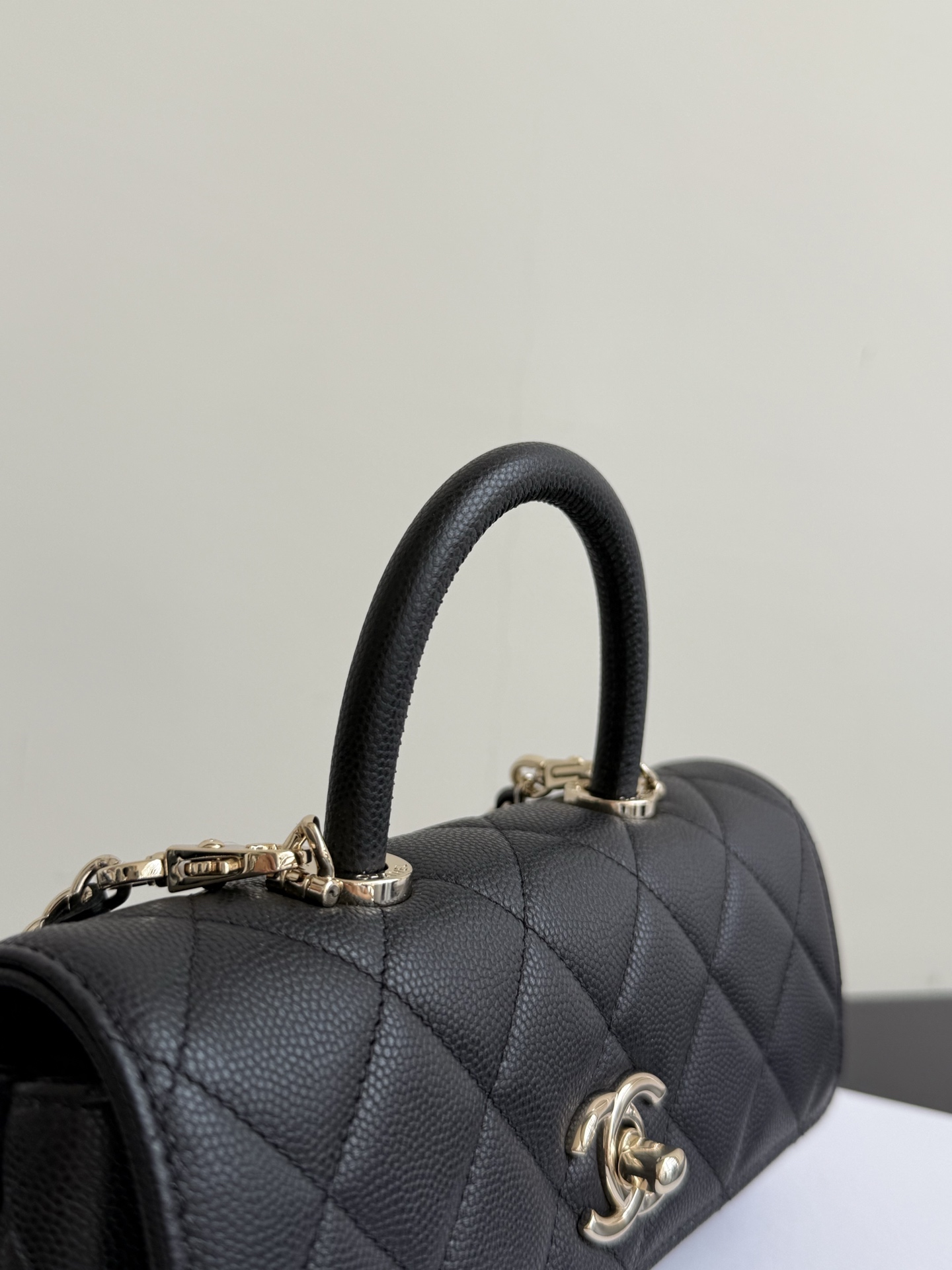Cha*el Caviar Quilted Coco Handle East West Clutch-21×10×5CM