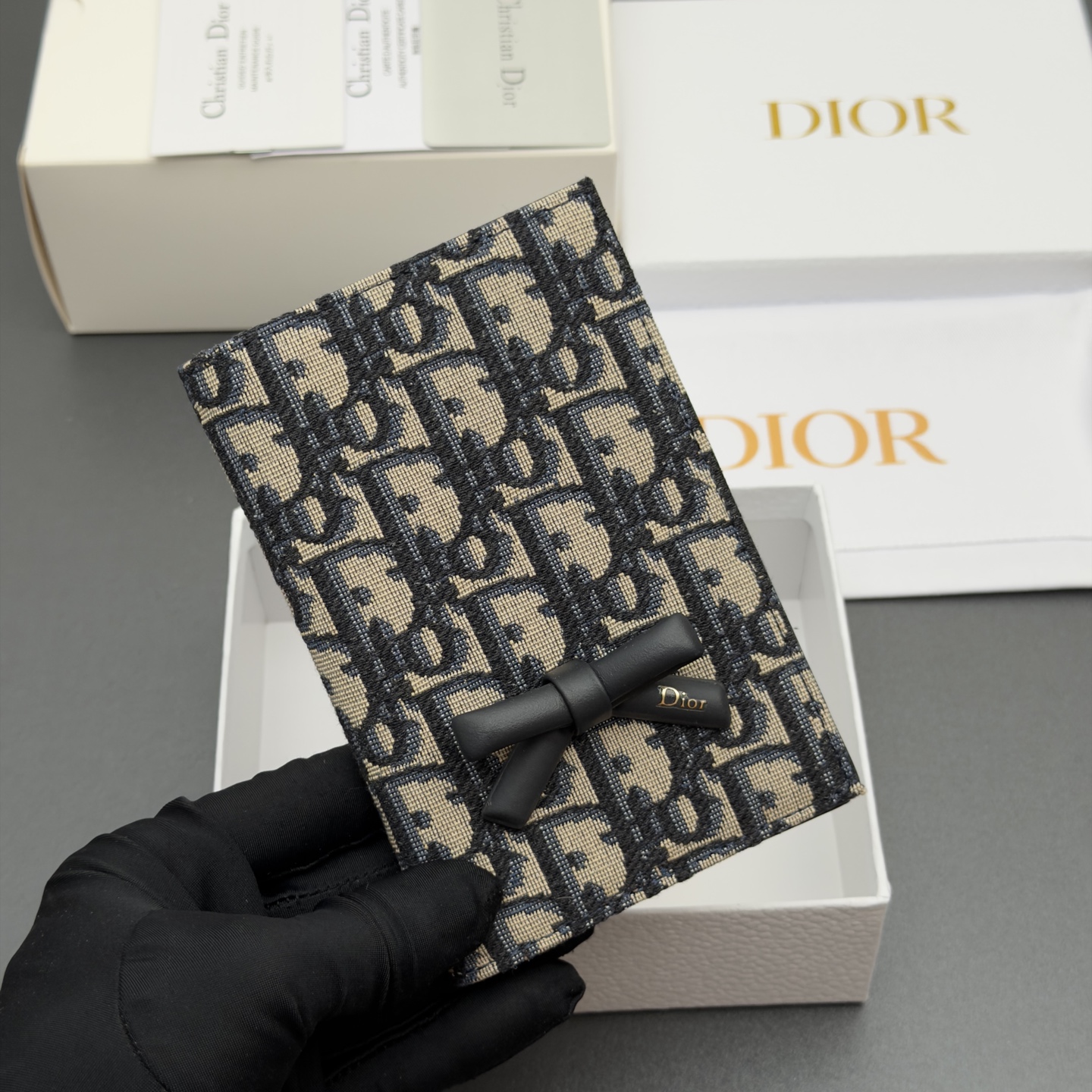 Diro Oblique Promenade Passport Holder-10*14*2CM