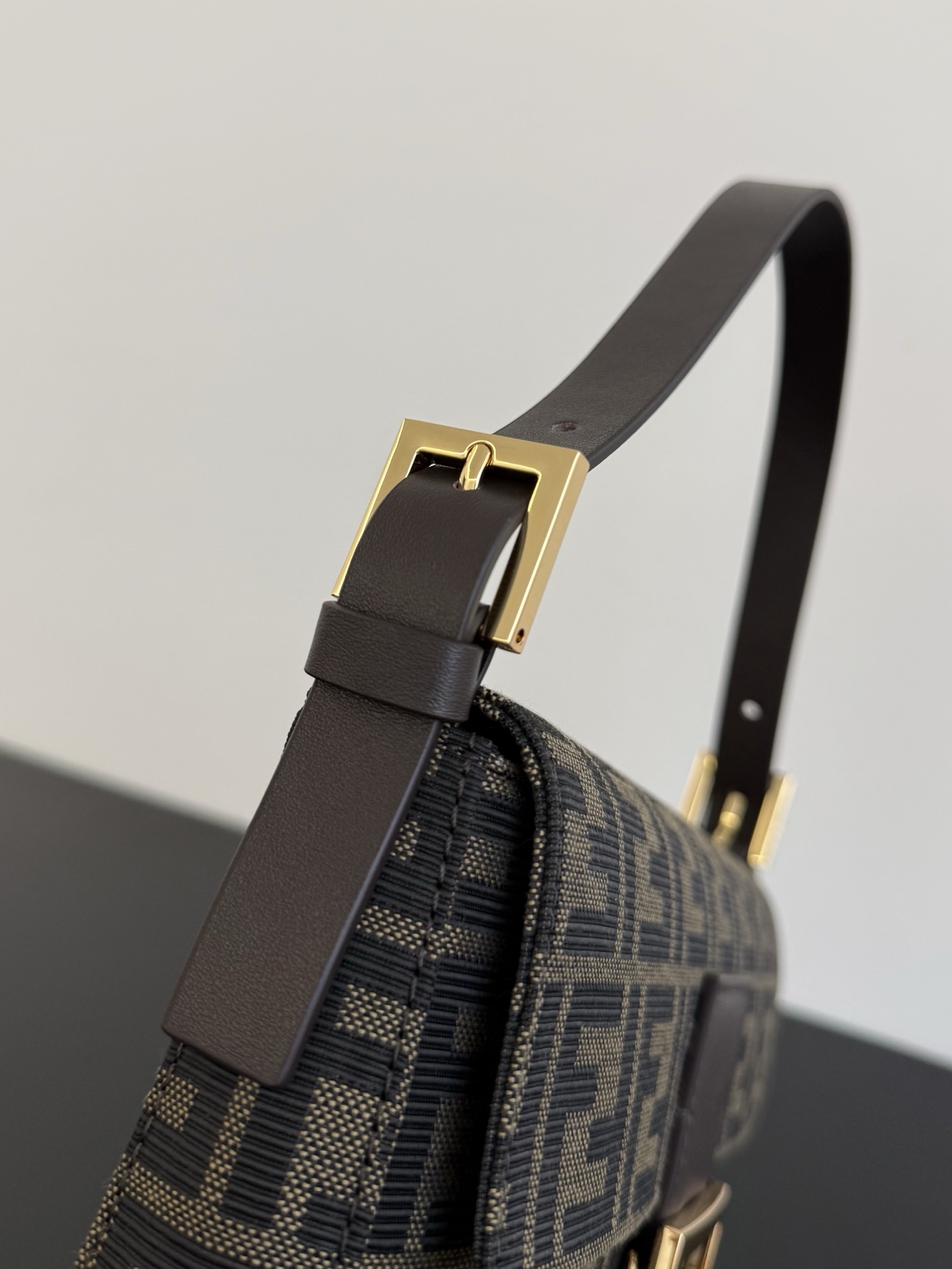 F**di Zucca Canvas Baguette Shoulder Bag-26*14*4CM