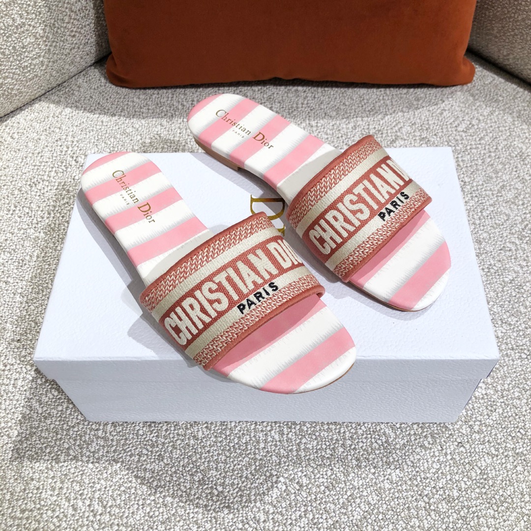 D*or sandals