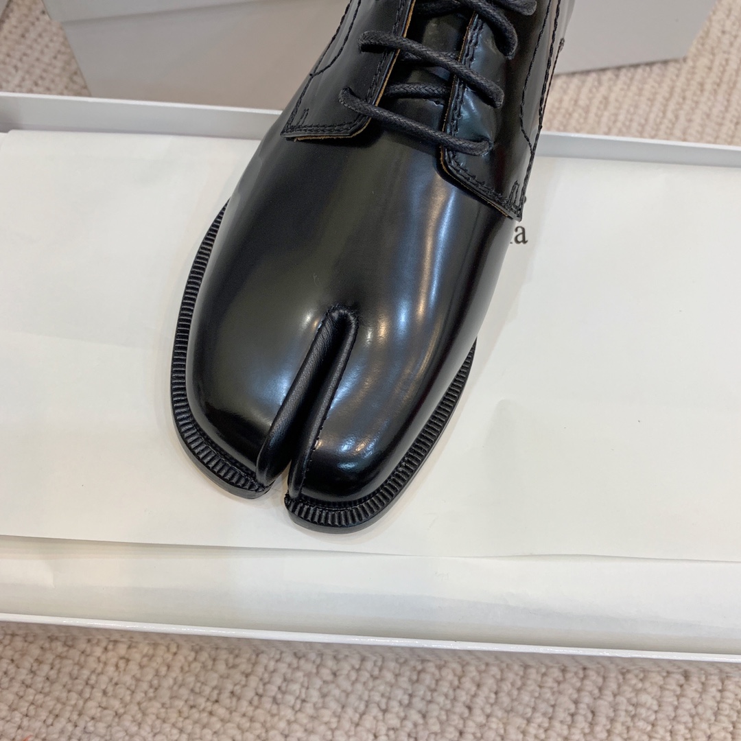 ma1s0n Marg*e1a loafers