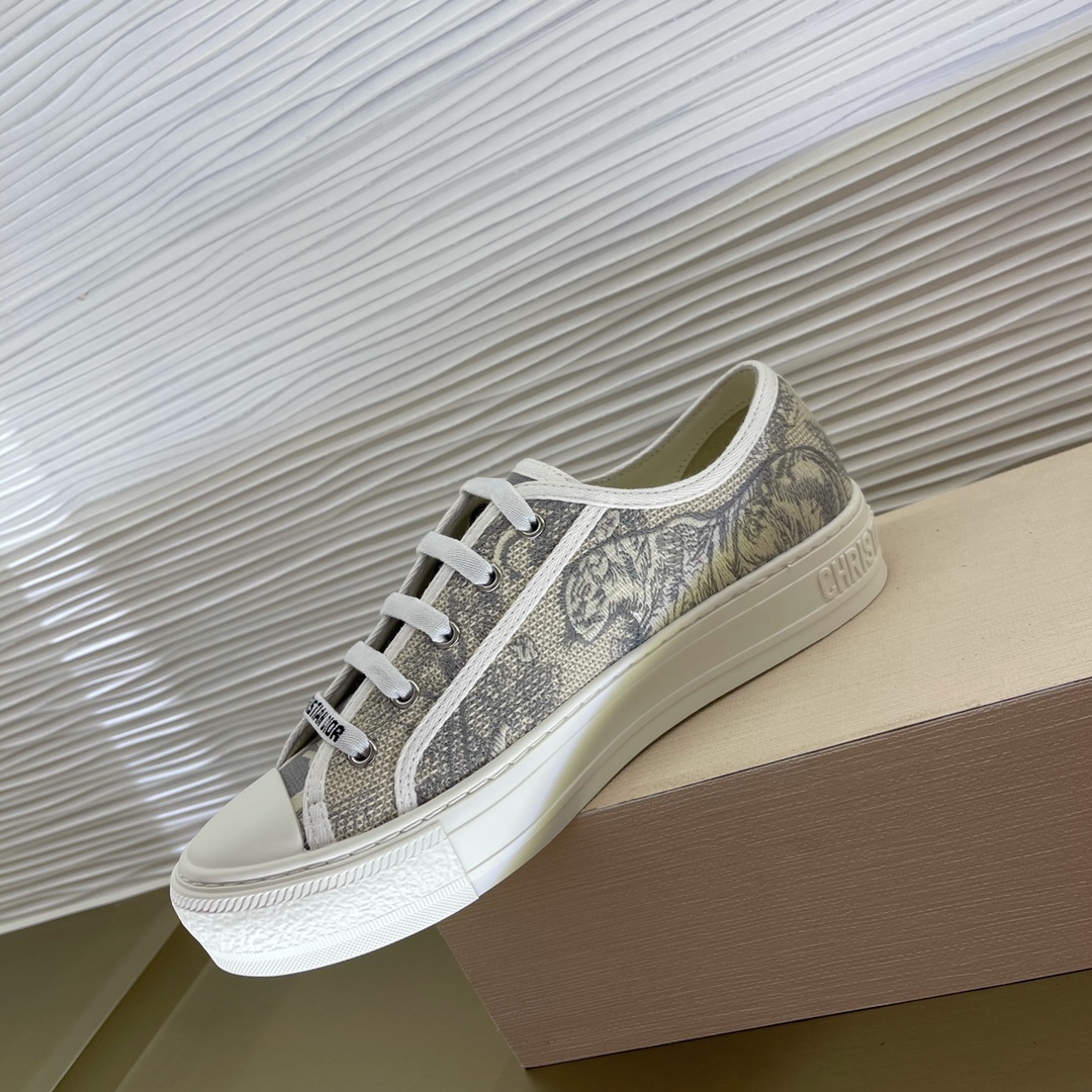 D*or sneakers