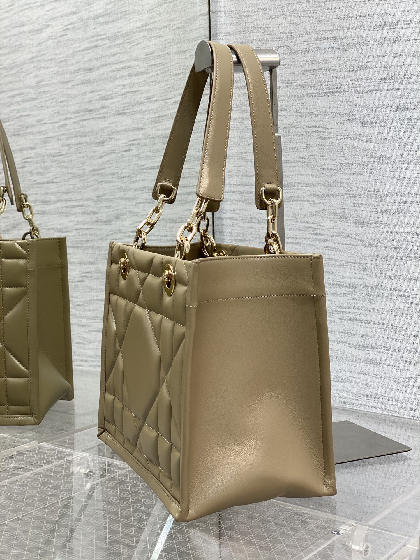 D*or essential bag