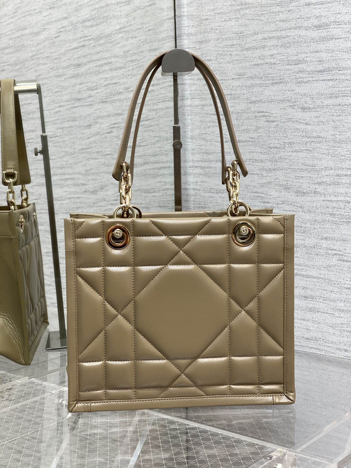 D*or essential bag