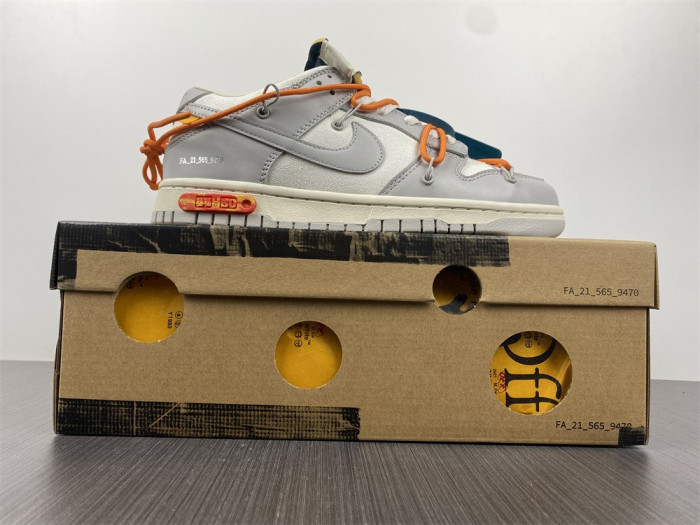 Off-White x Dunk Low ‘Lot 44 of 50’ DM1602-104