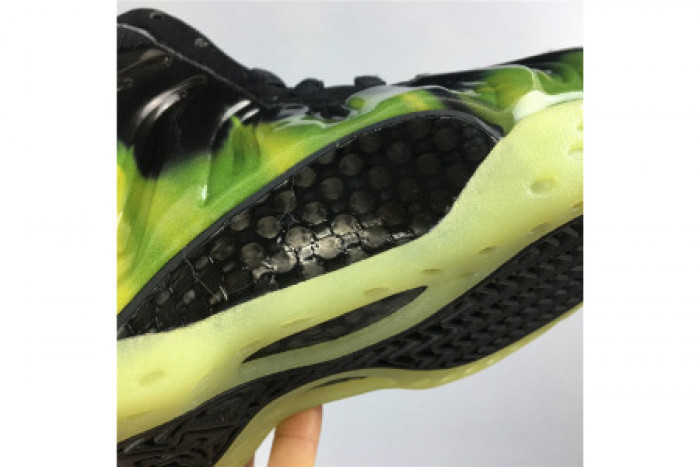 NIKE AIR FOAMPOSITE ONE PARANORMAN ‘PARANORMAN’ 579771-003