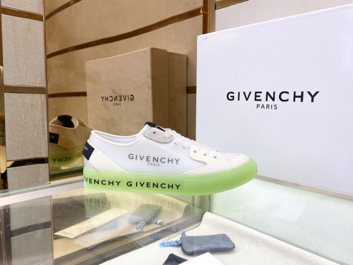 Givench Spectre Low-TOP SNEAKER