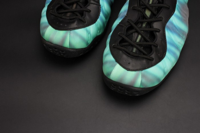 nike air foamposite one “N0r*hern lights” black/green mens 840559-001