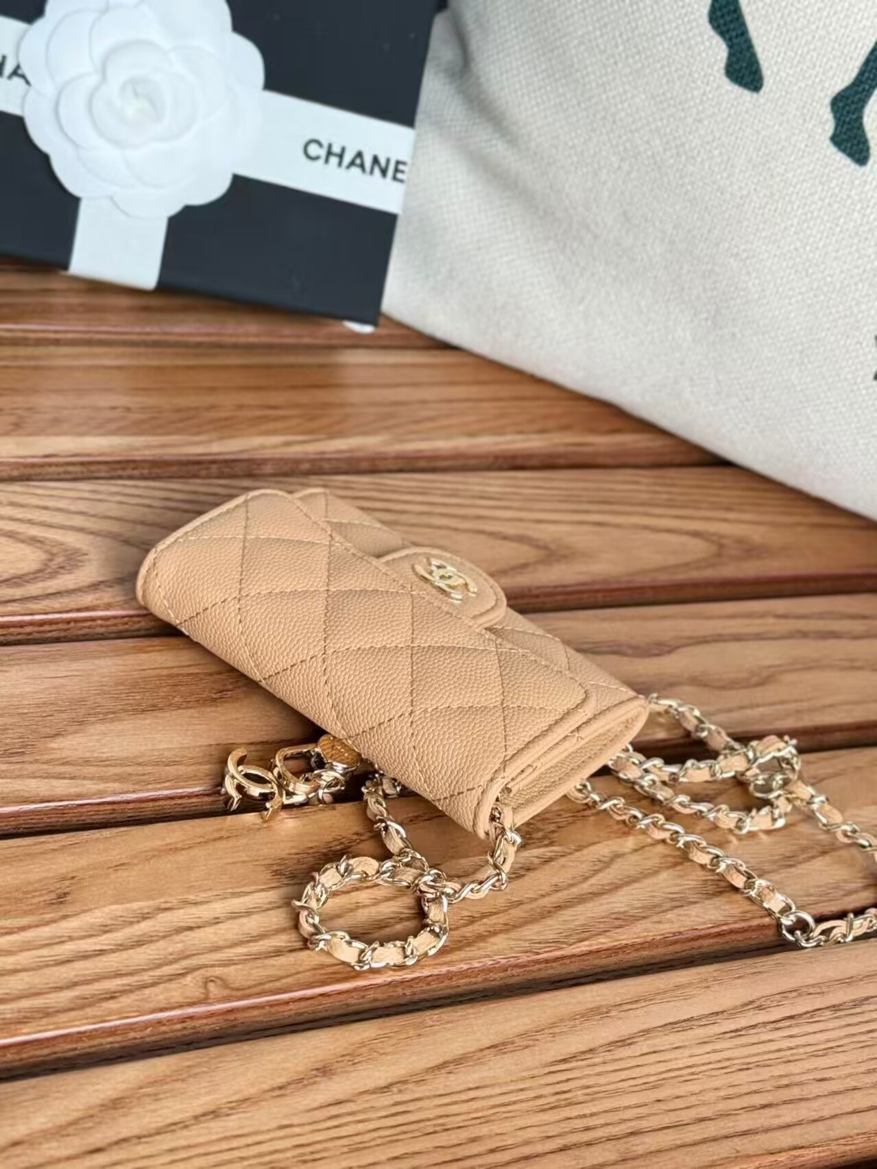 Ch**el Wallet on Chain 11x7.5x2cm