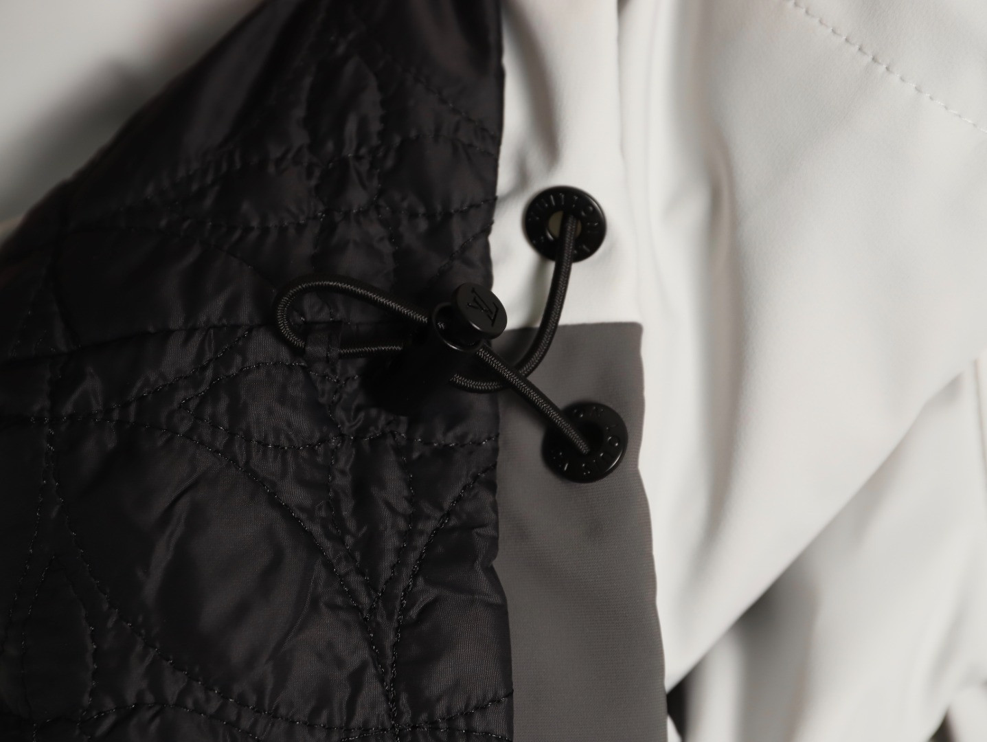 L0vis Vvtt0n 25FW Padded jacket