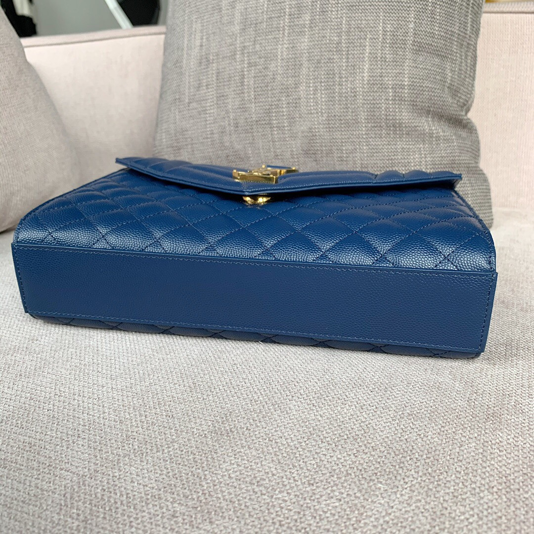 Y51 Envelope medium bag 24cm