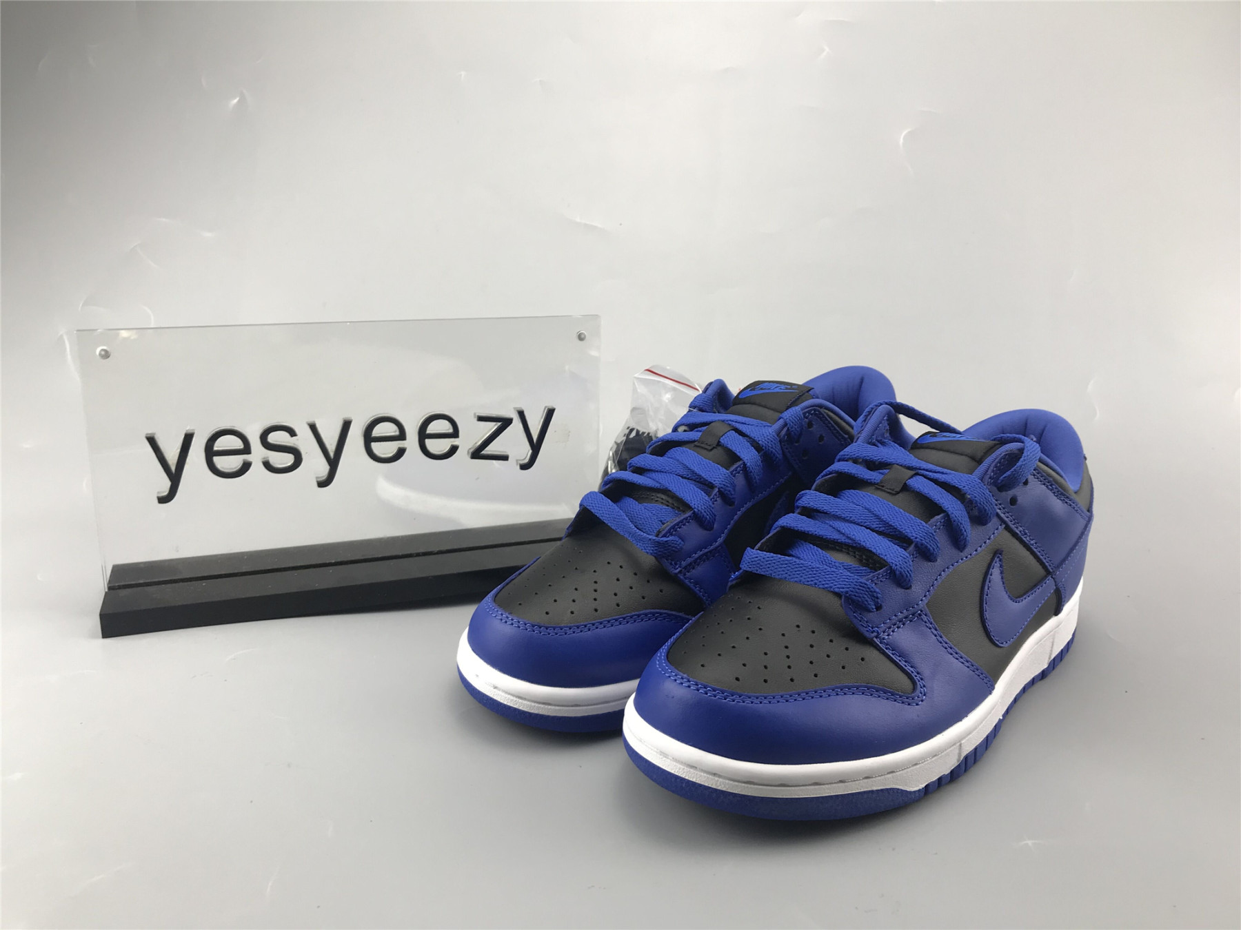 UA NIKE DUNK LOW SP BLACK VARSITY ROYAL