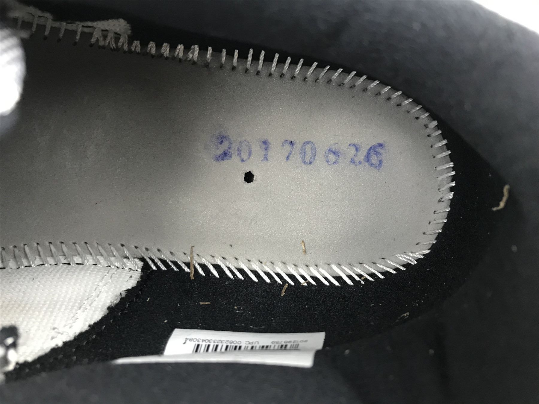 UA AIR JORDAN 11 RETRO LOW 