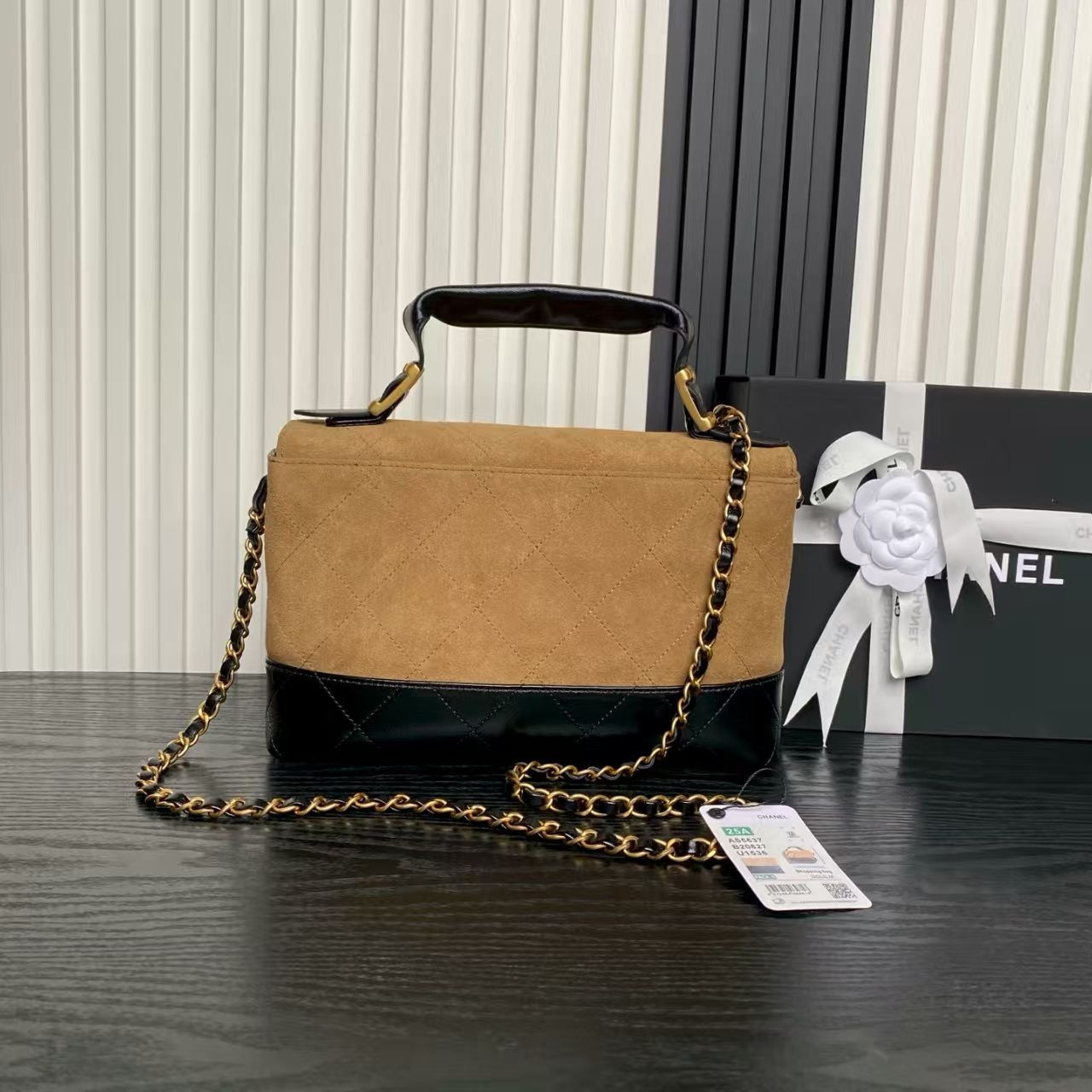 Ch**el Large Flap Bag with Top Handle AS5637 18x29x8cm