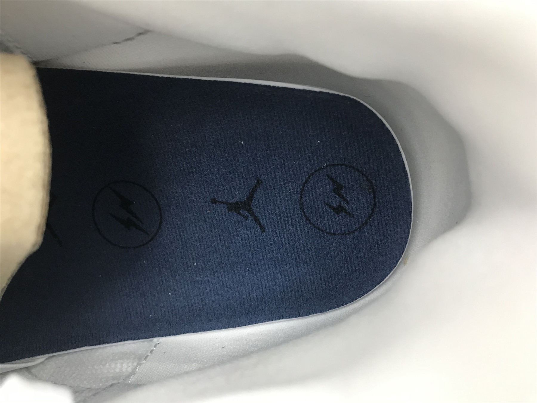 UA FRAGMENT X AIR JORDAN 3 RETRO SP